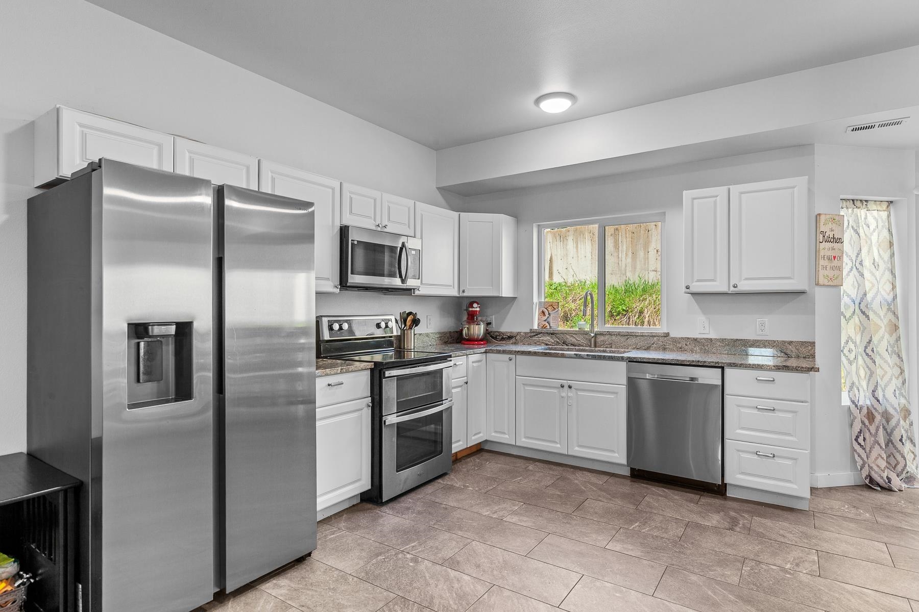 166 N Stringham Rd - Photo 6