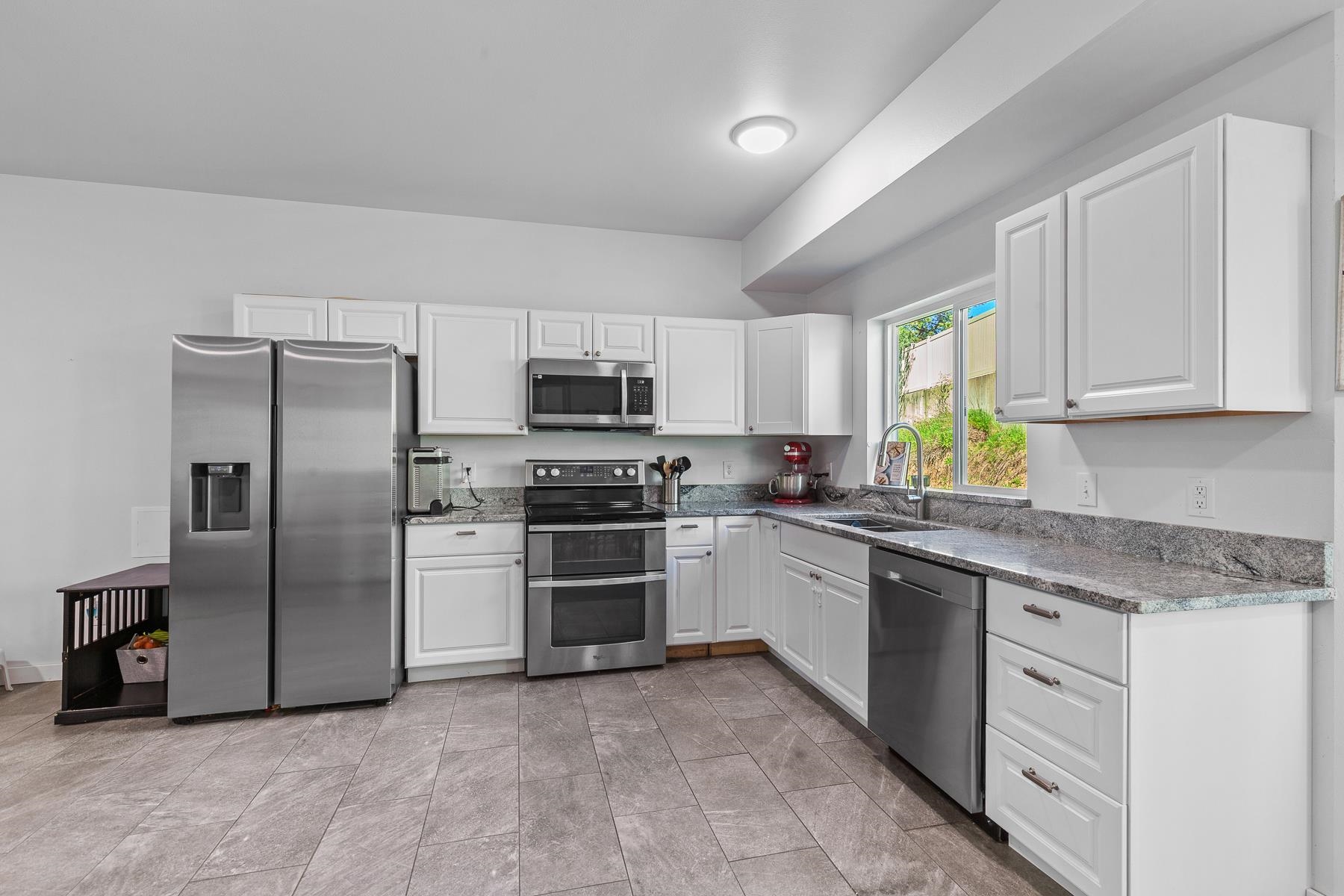 166 N Stringham Rd - Photo 7