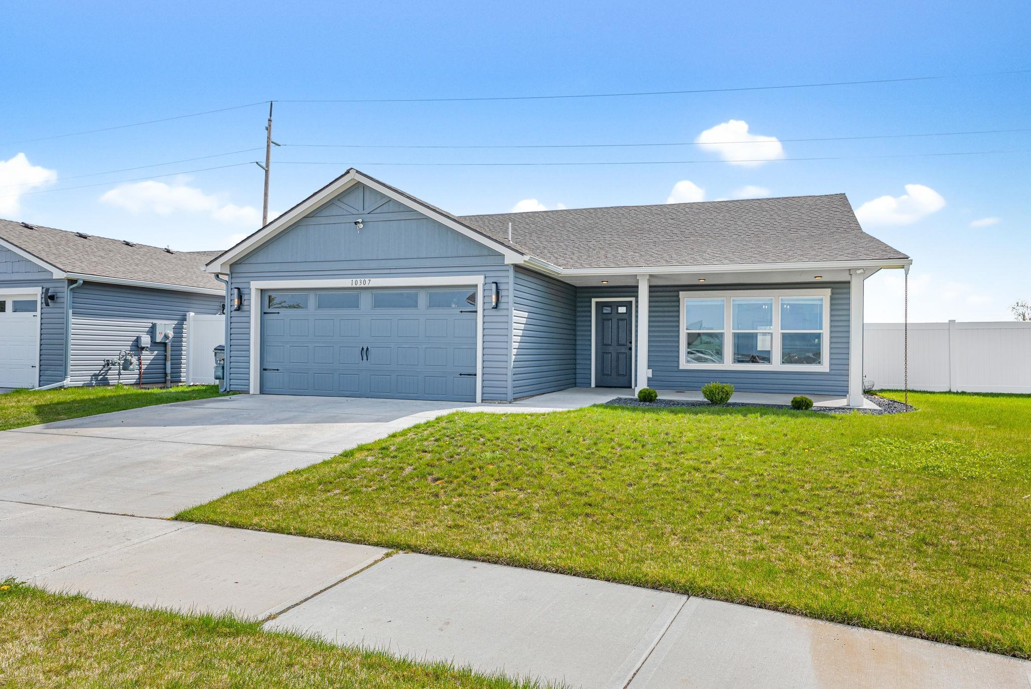 10307 W Salmonberry Rd - Photo 1