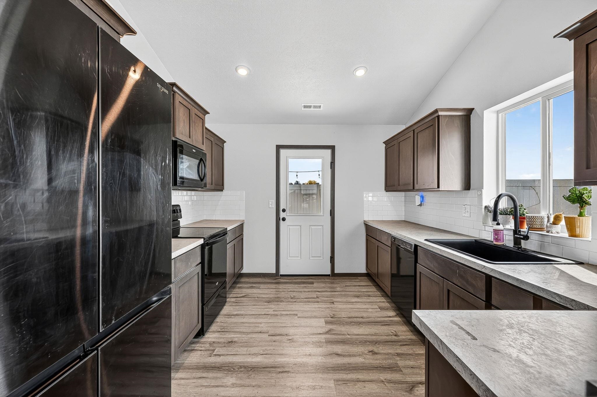 10307 W Salmonberry Rd - Photo 7