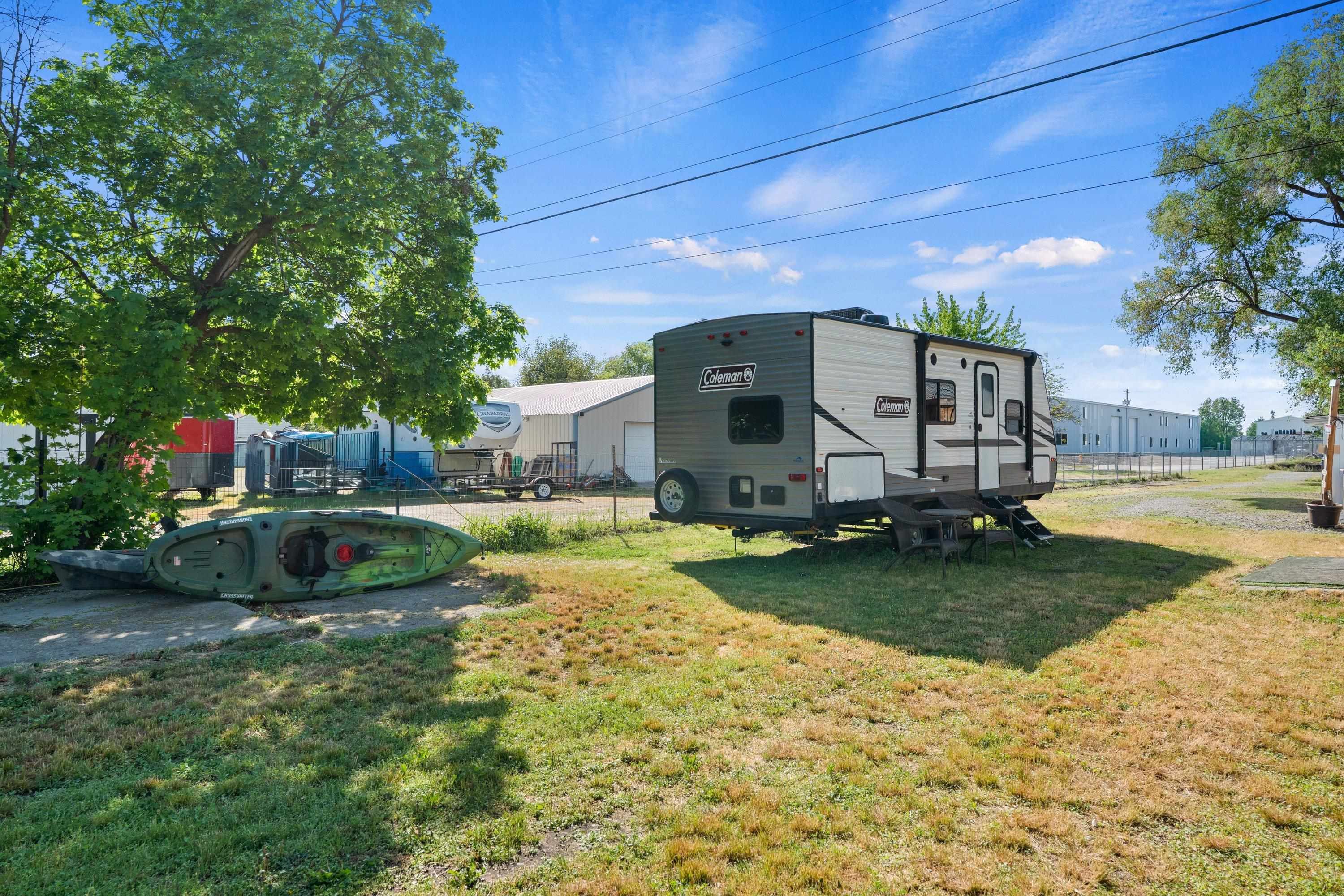 11019 E Empire Ave - Photo 29
