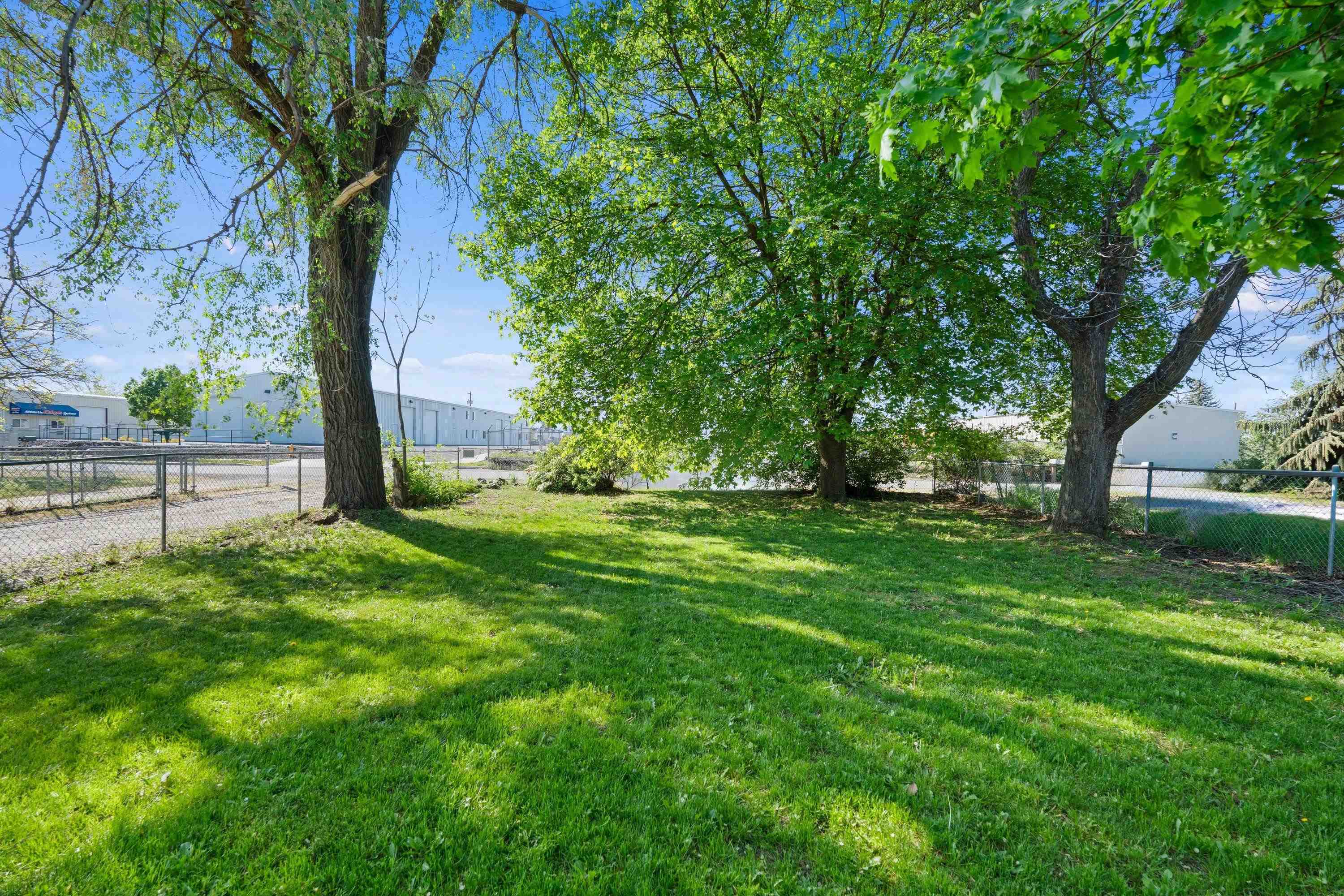 11019 E Empire Ave - Photo 4