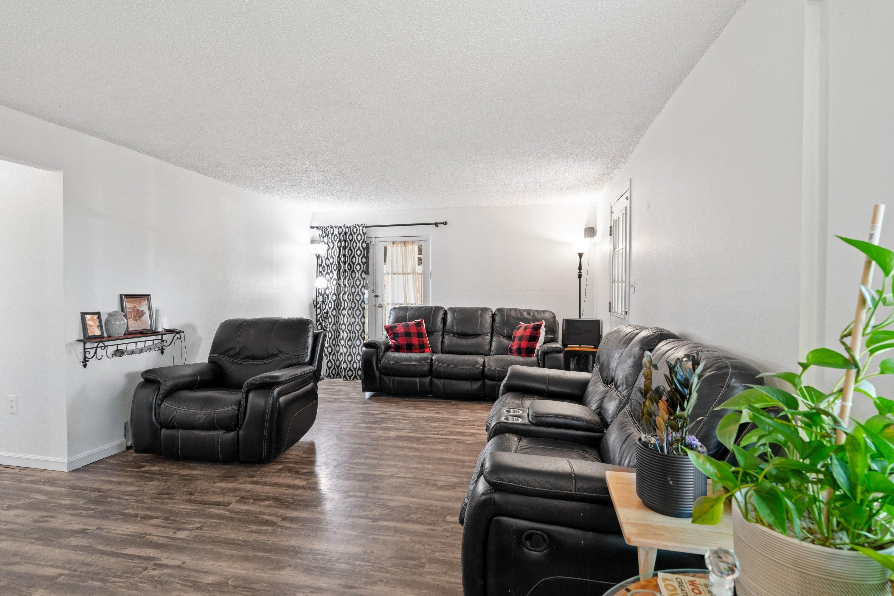 11019 E Empire Ave - Photo 8