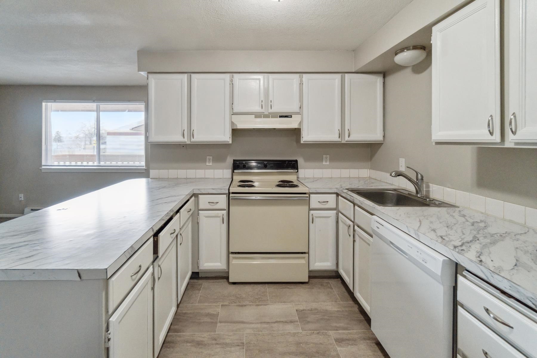 3203 N Smith St - Photo 31