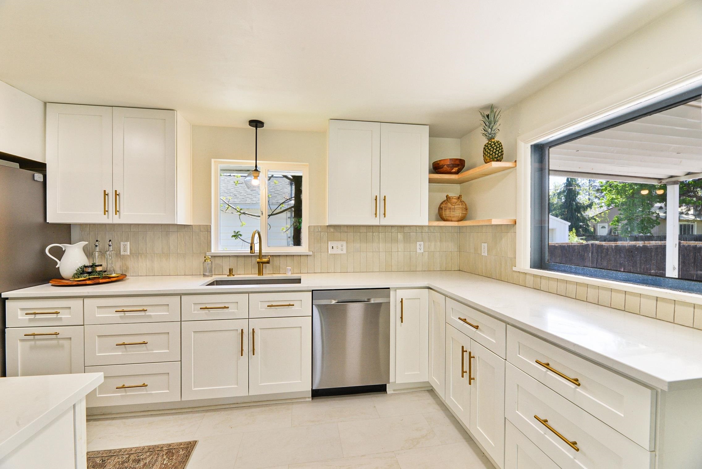 805 S Woodruff Rd - Photo 4