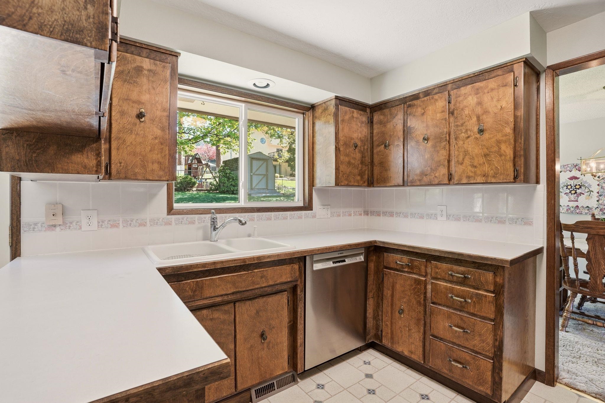 10024 N Larchwood St - Photo 8