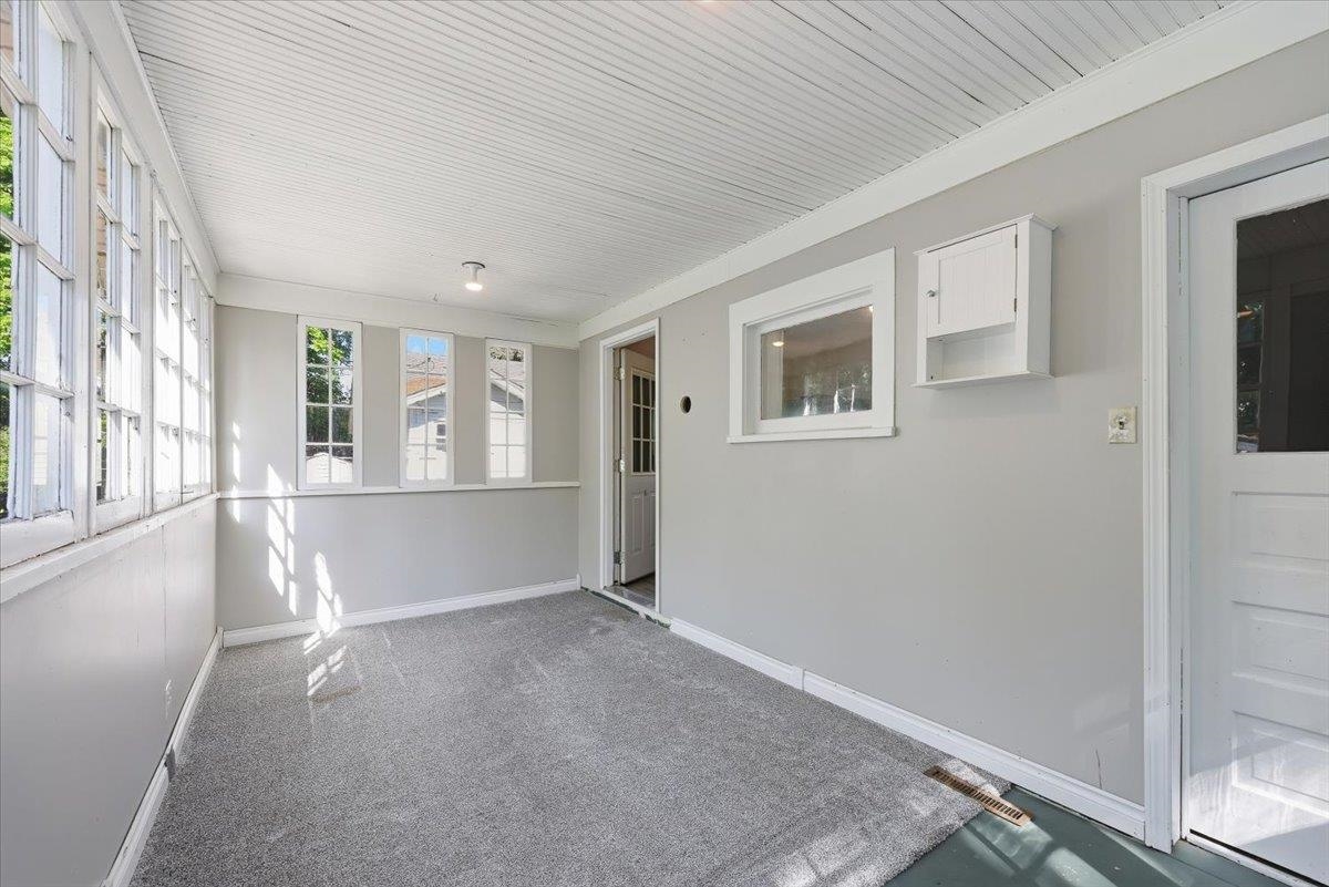 826 E 34th Ave - Photo 22