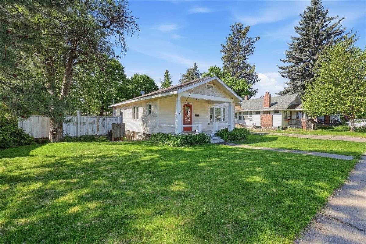 826 E 34th Ave - Photo 4