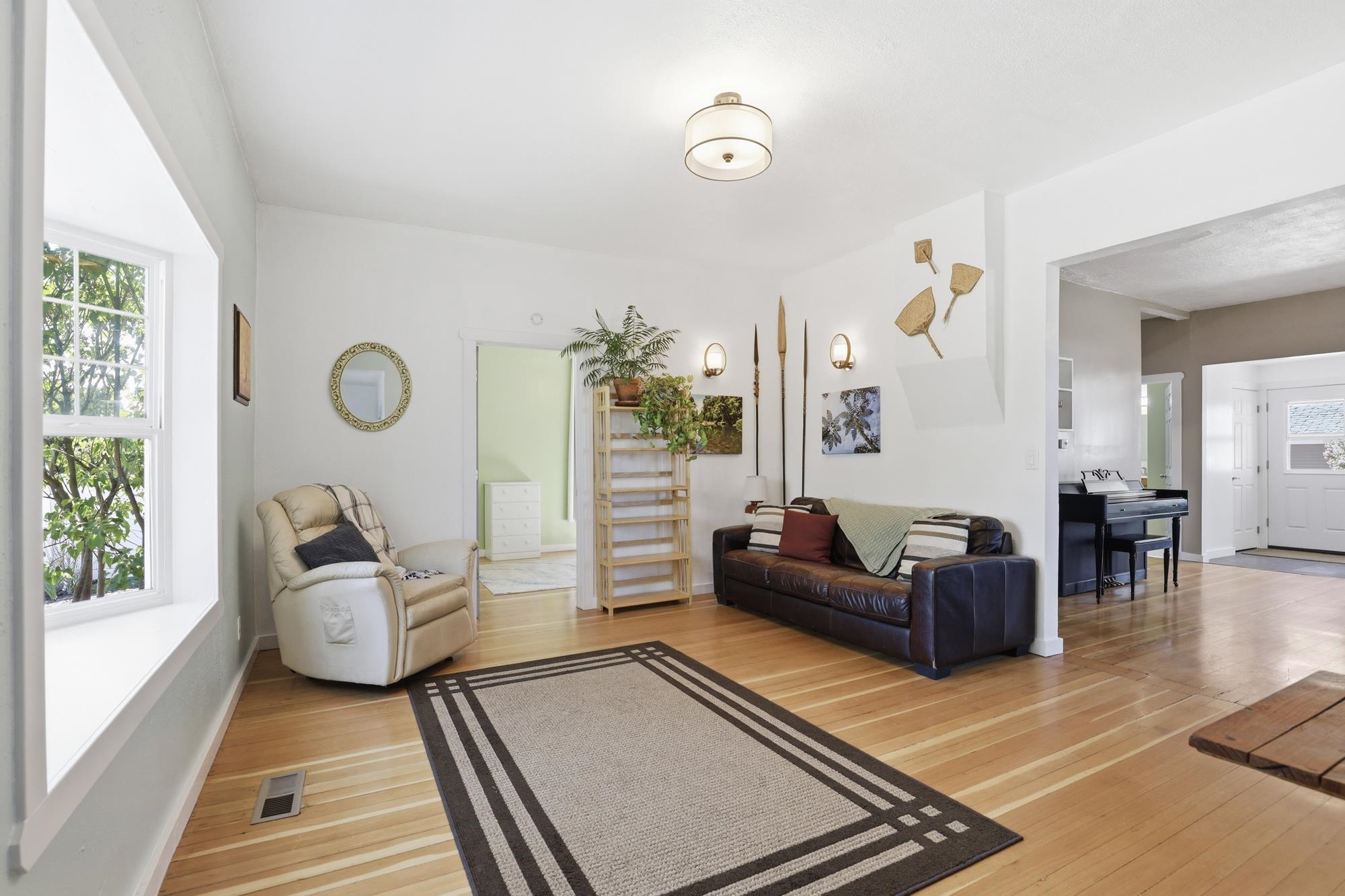 206 W 7th Ave - Photo 2
