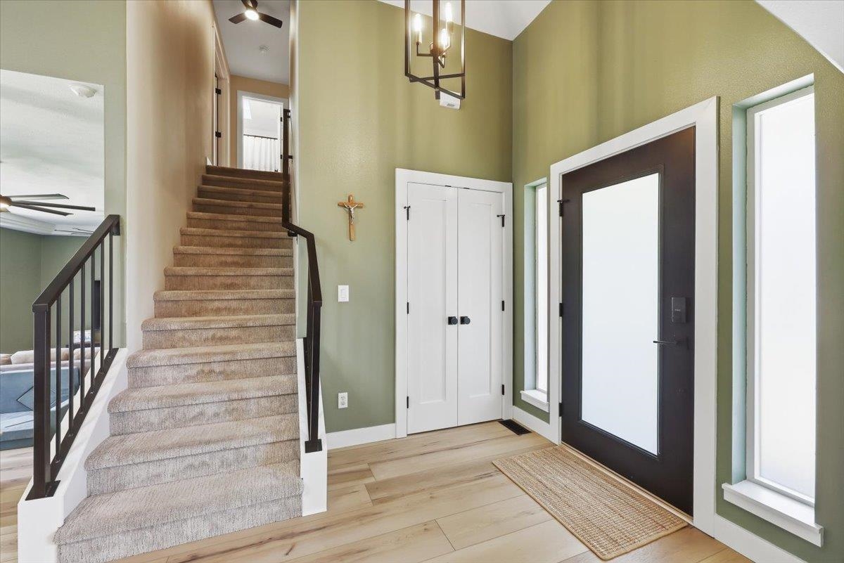 6221 Moriah Dr - Photo 4