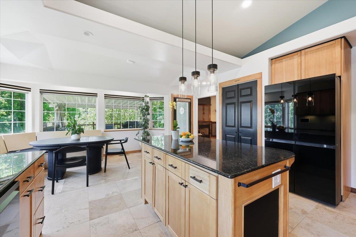 17510 E Montgomery Ave - Photo 4