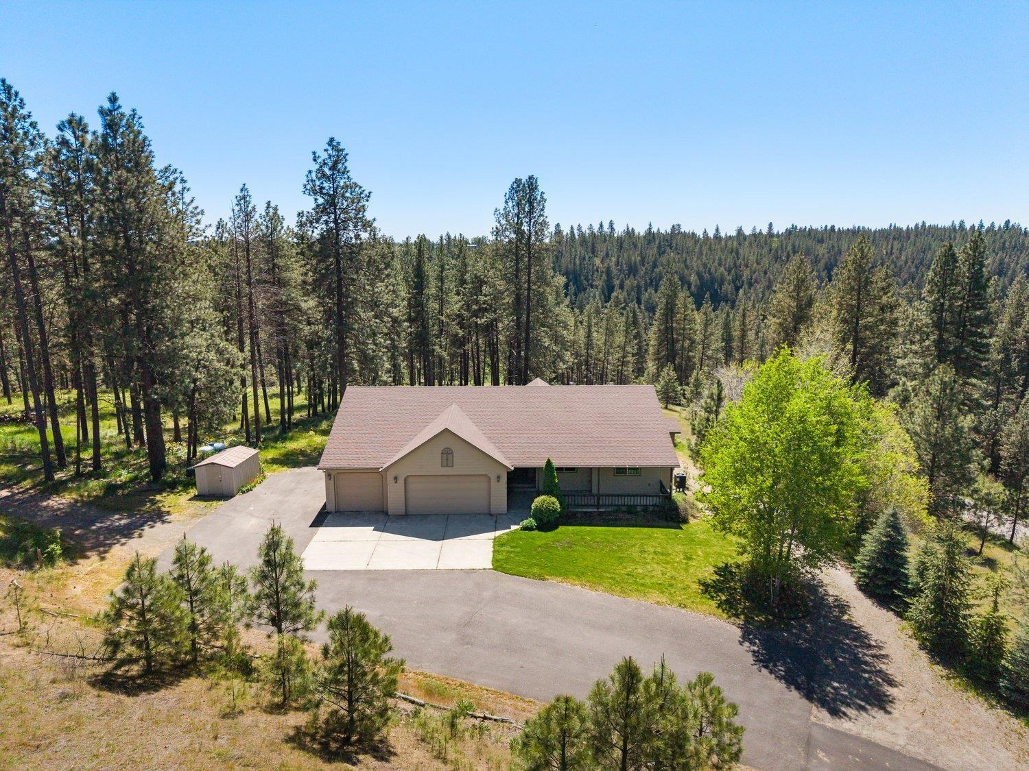 2910 N Brooks Rd - Photo 1