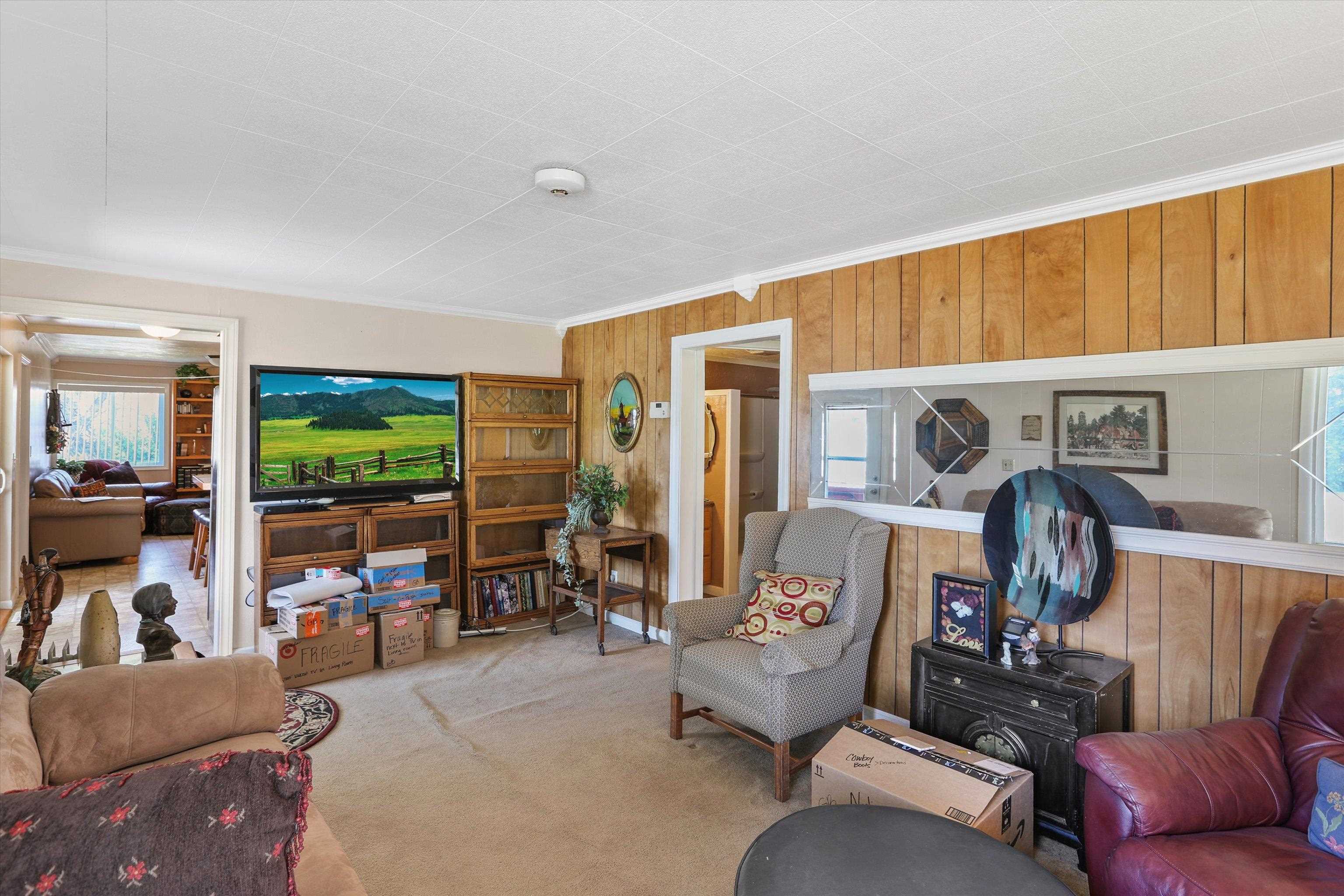 230 E 3rd St - Photo 8