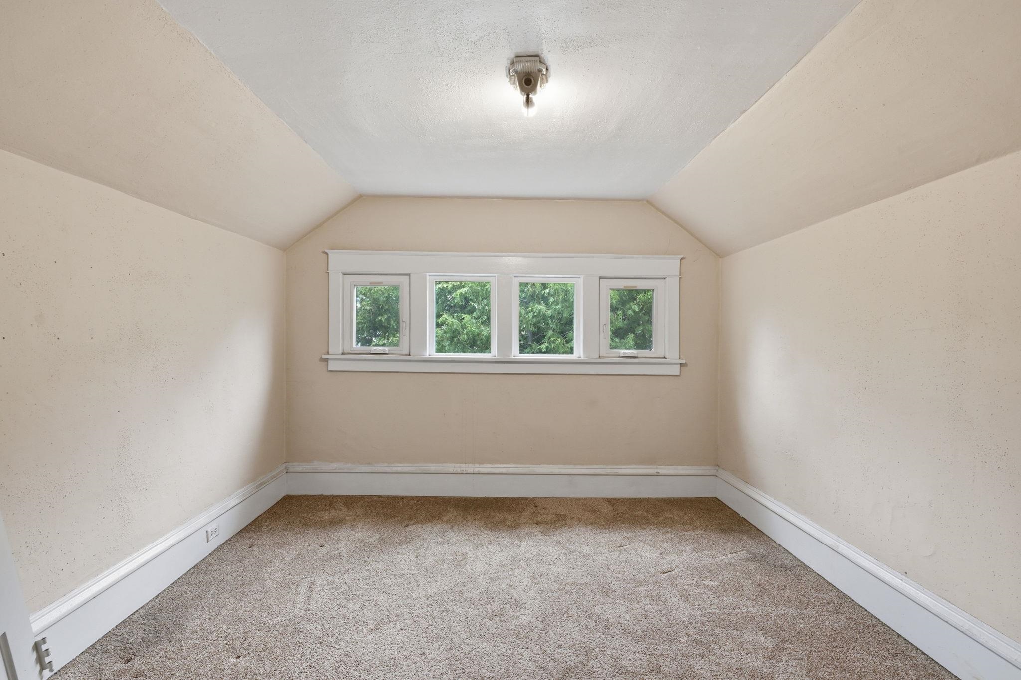 1018 W Grace Ave - Photo 19
