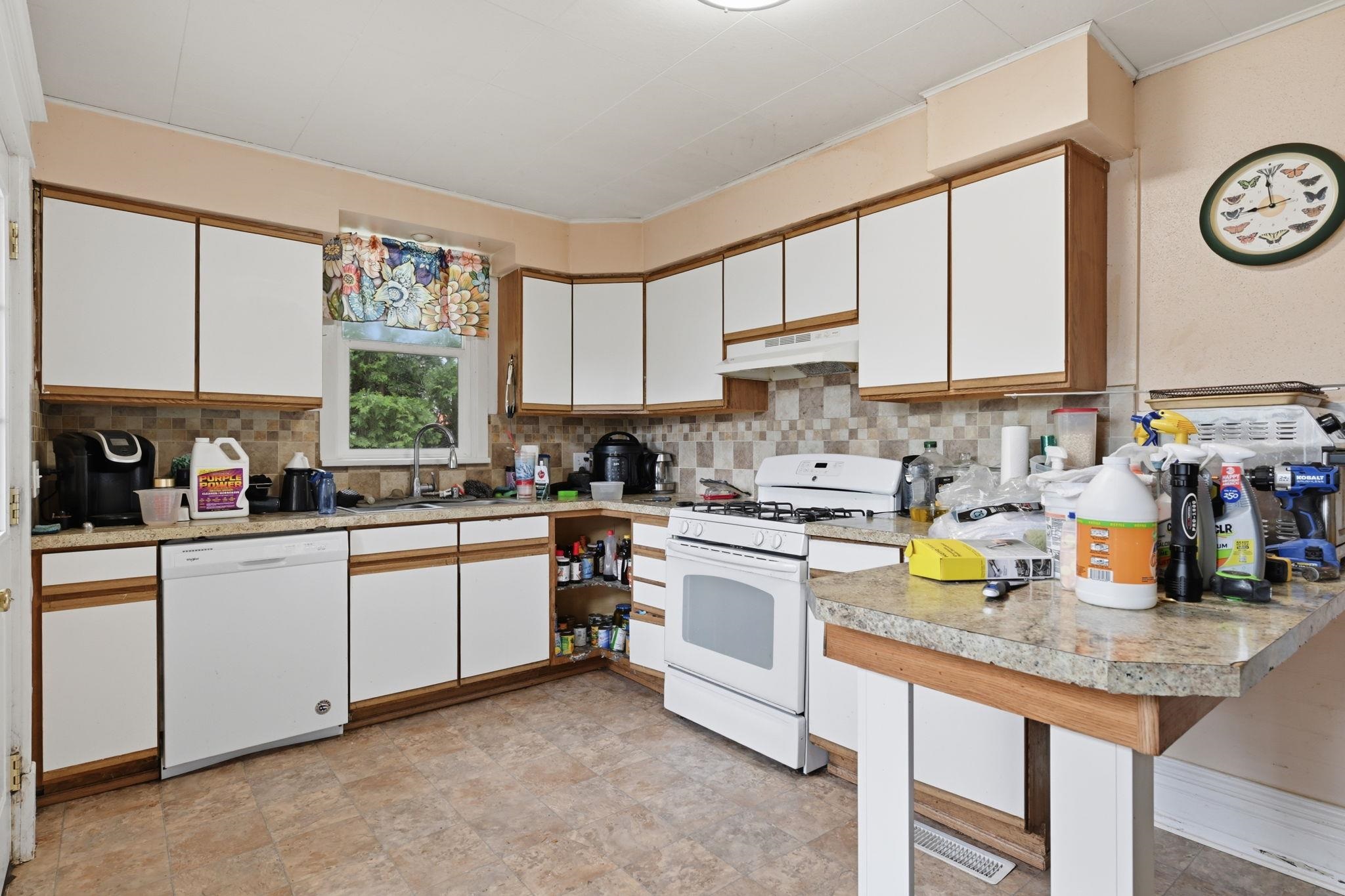 1018 W Grace Ave - Photo 7