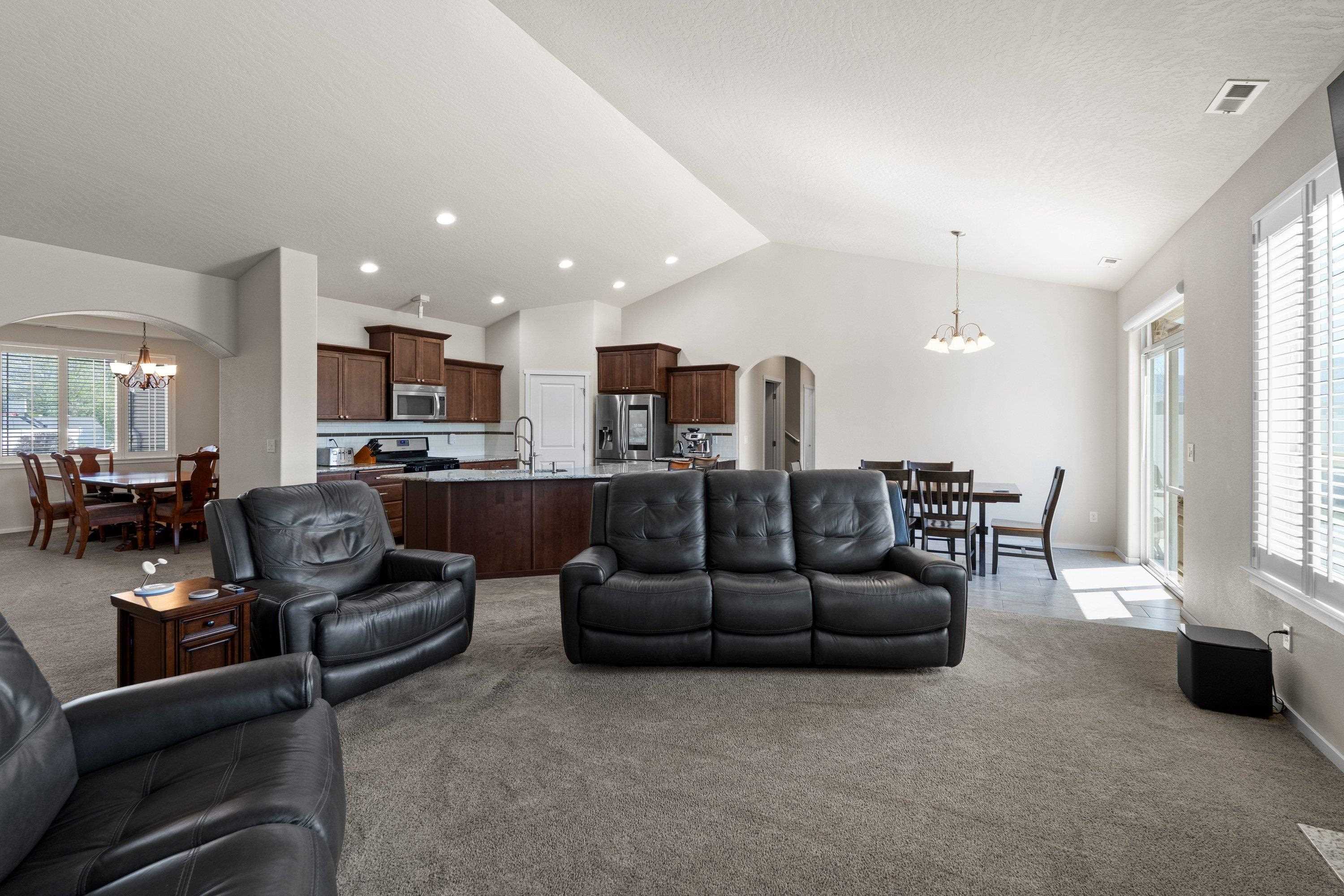 19016 E 15th Ave - Photo 26