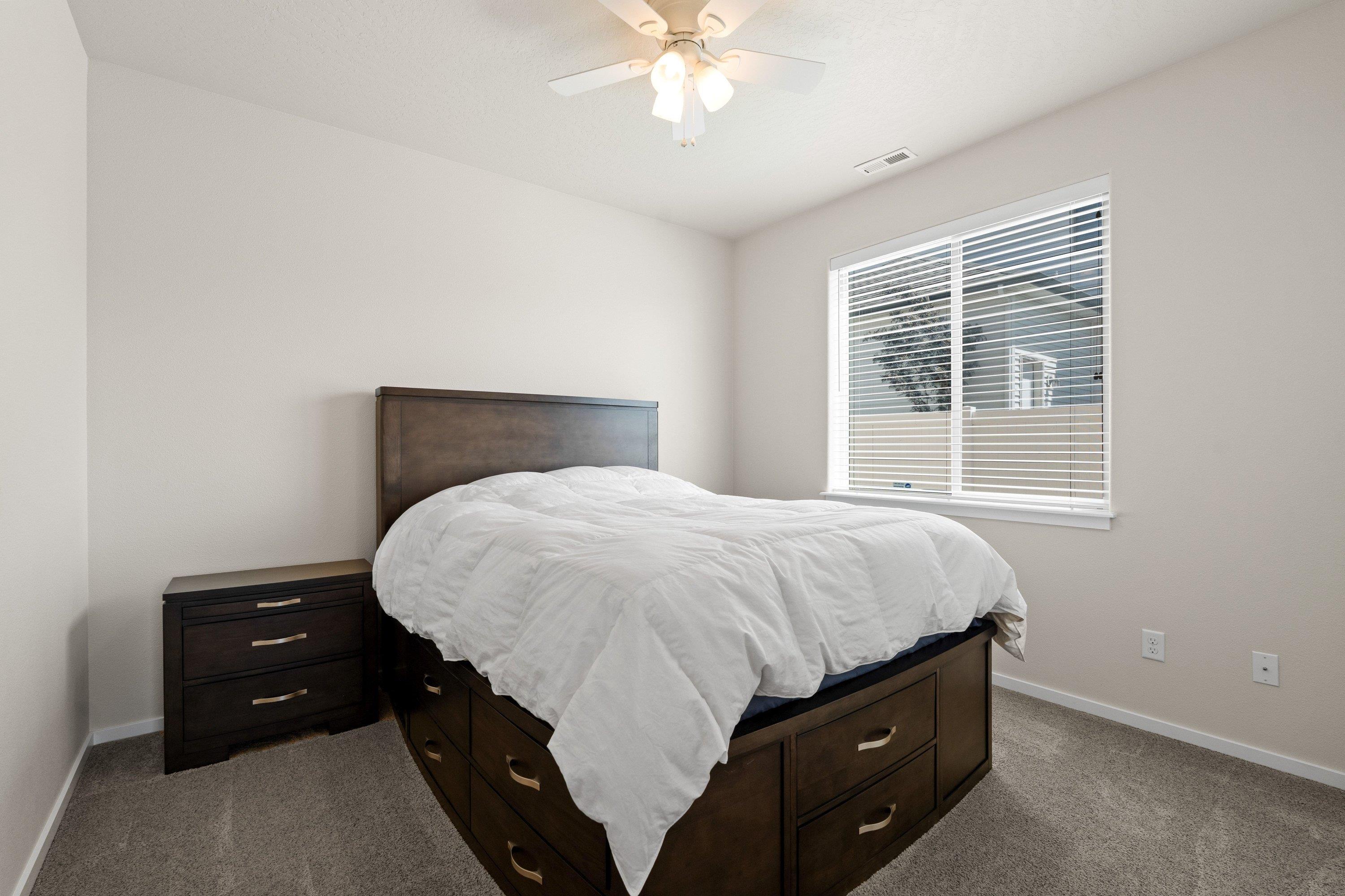 19016 E 15th Ave - Photo 31