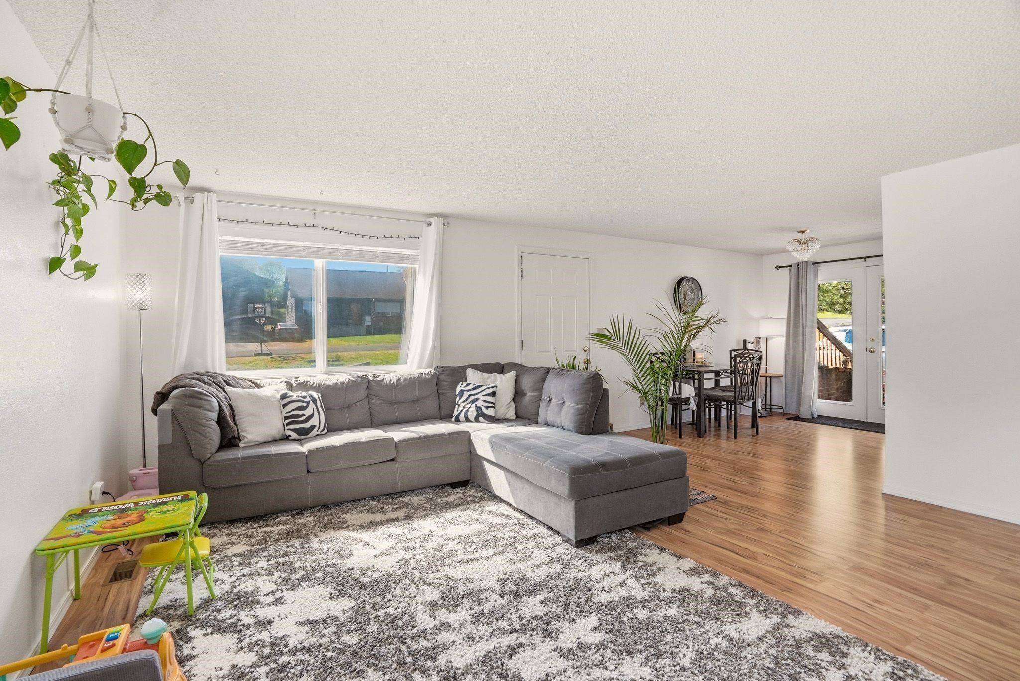 316 N Silver Lake Ave - Photo 18