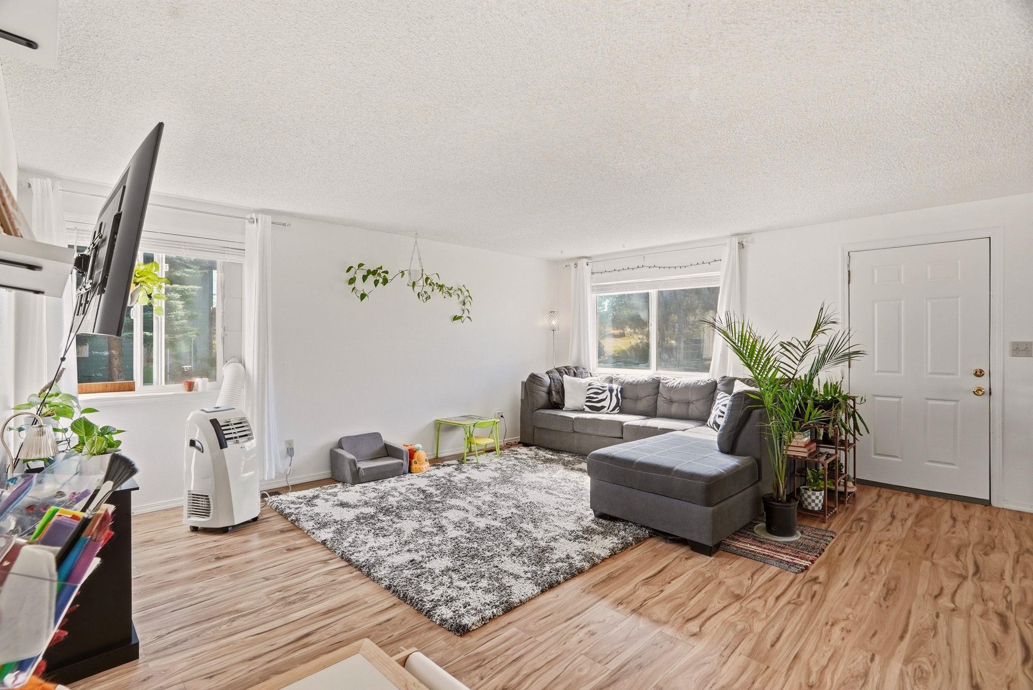 316 N Silver Lake Ave - Photo 22