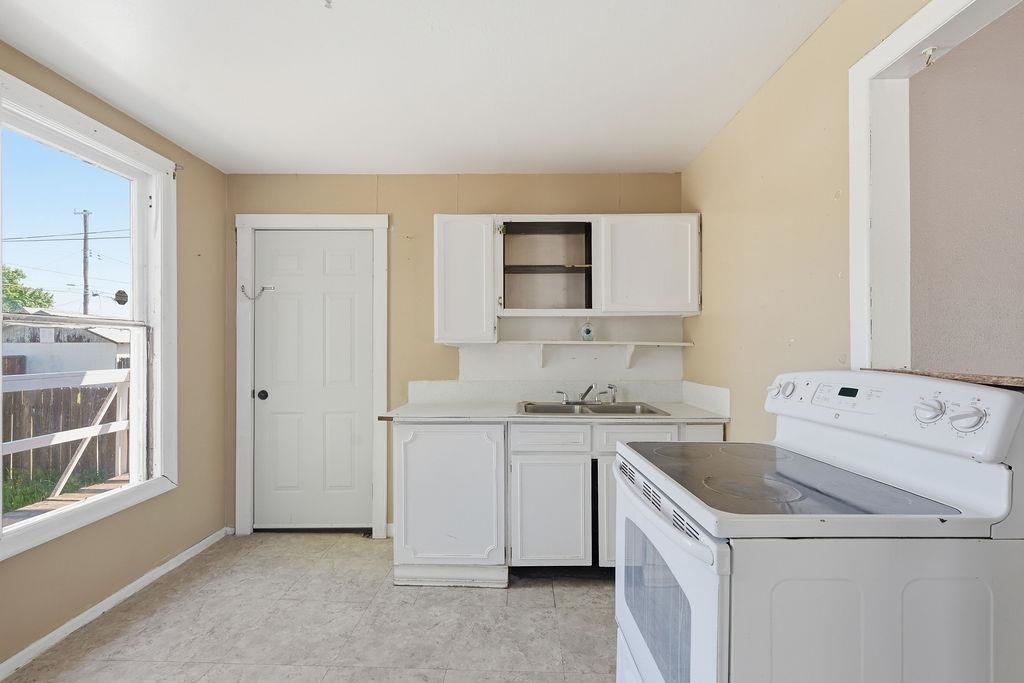 2030 W Dean Ave - Photo 13