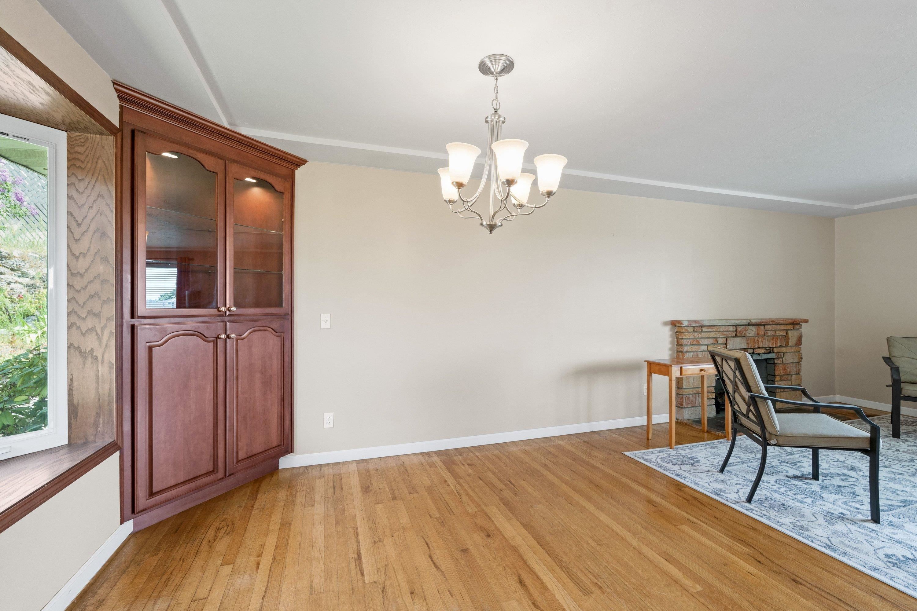 2312 W Woodside Ave - Photo 12