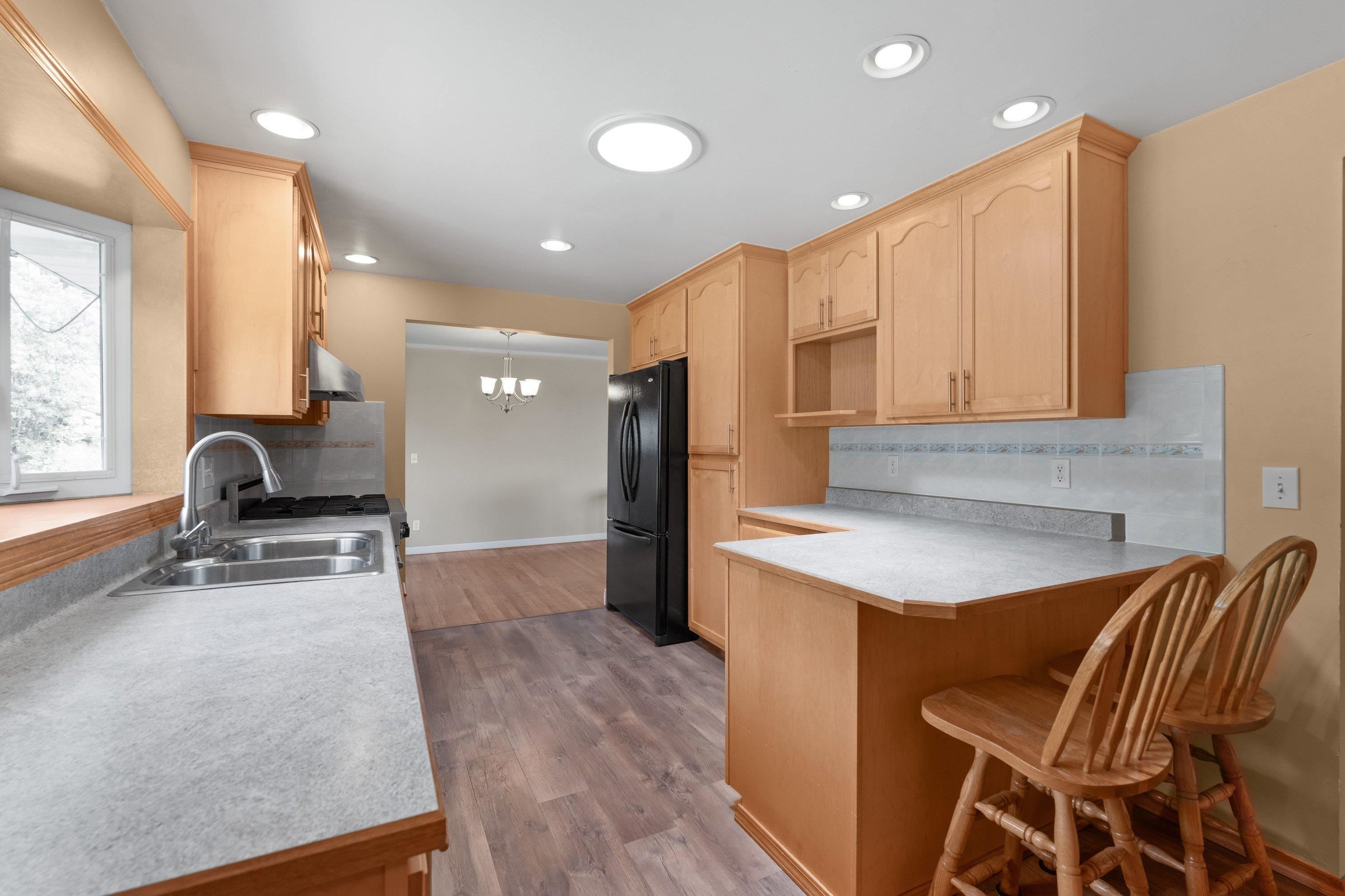2312 W Woodside Ave - Photo 13