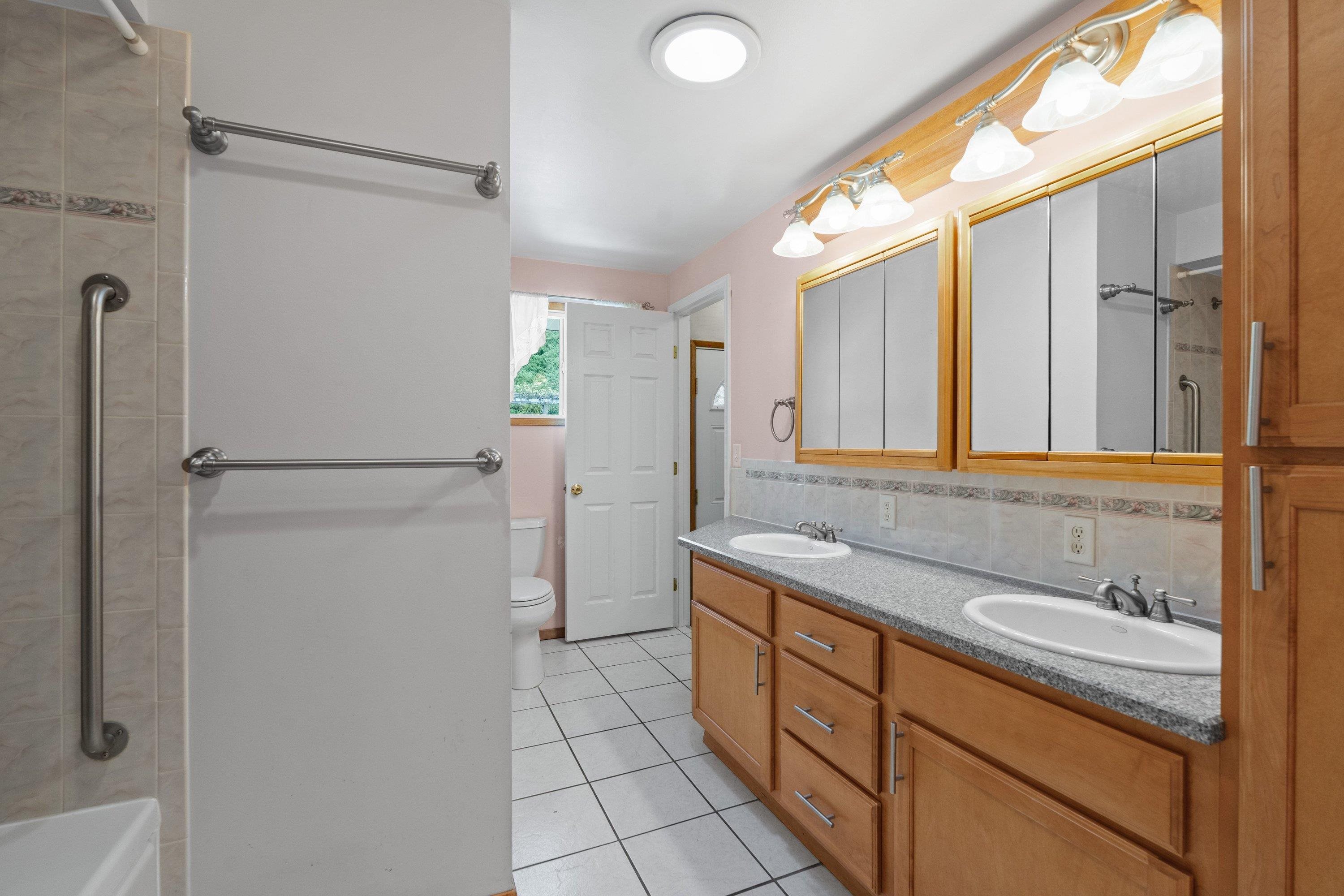 2312 W Woodside Ave - Photo 15