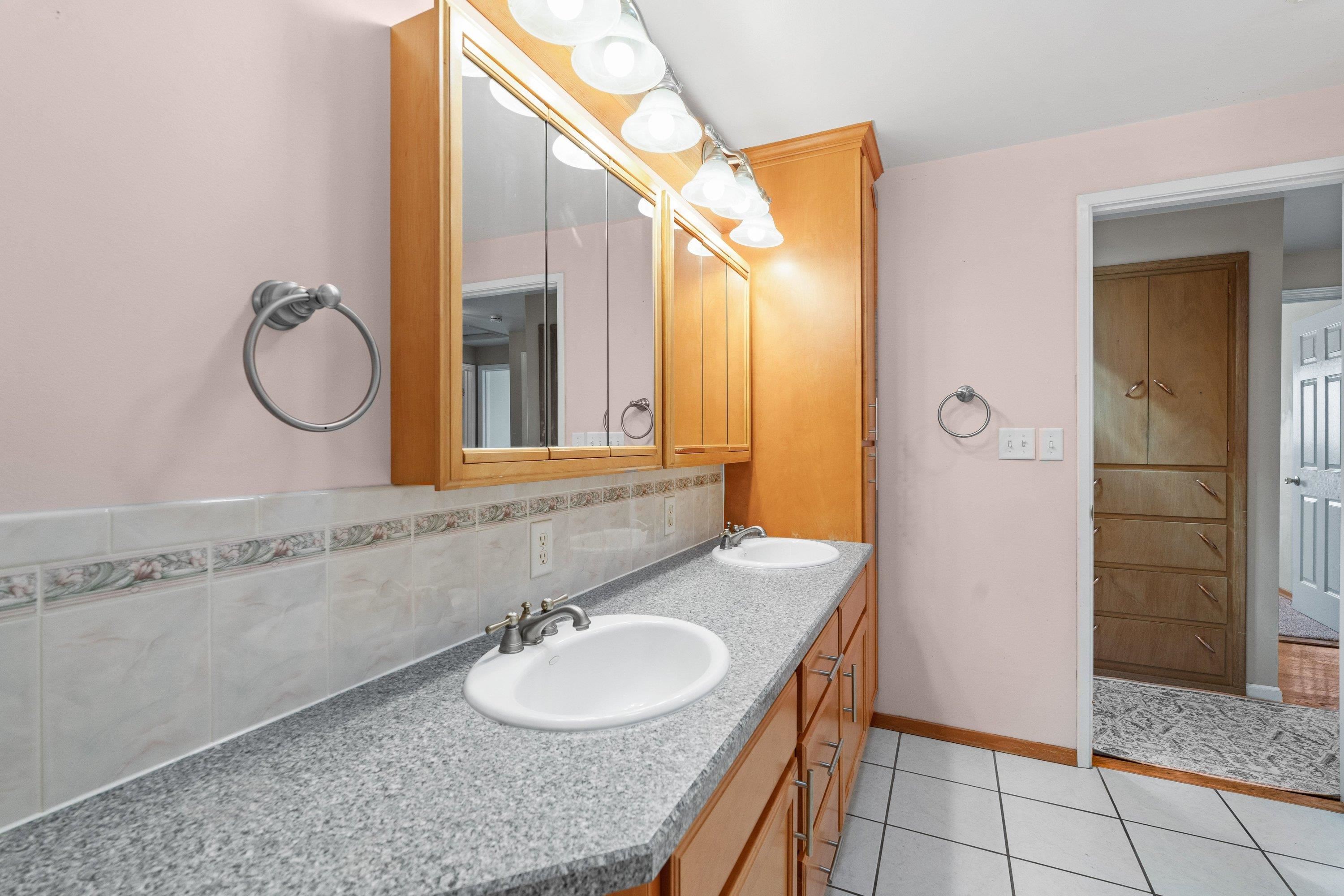 2312 W Woodside Ave - Photo 16