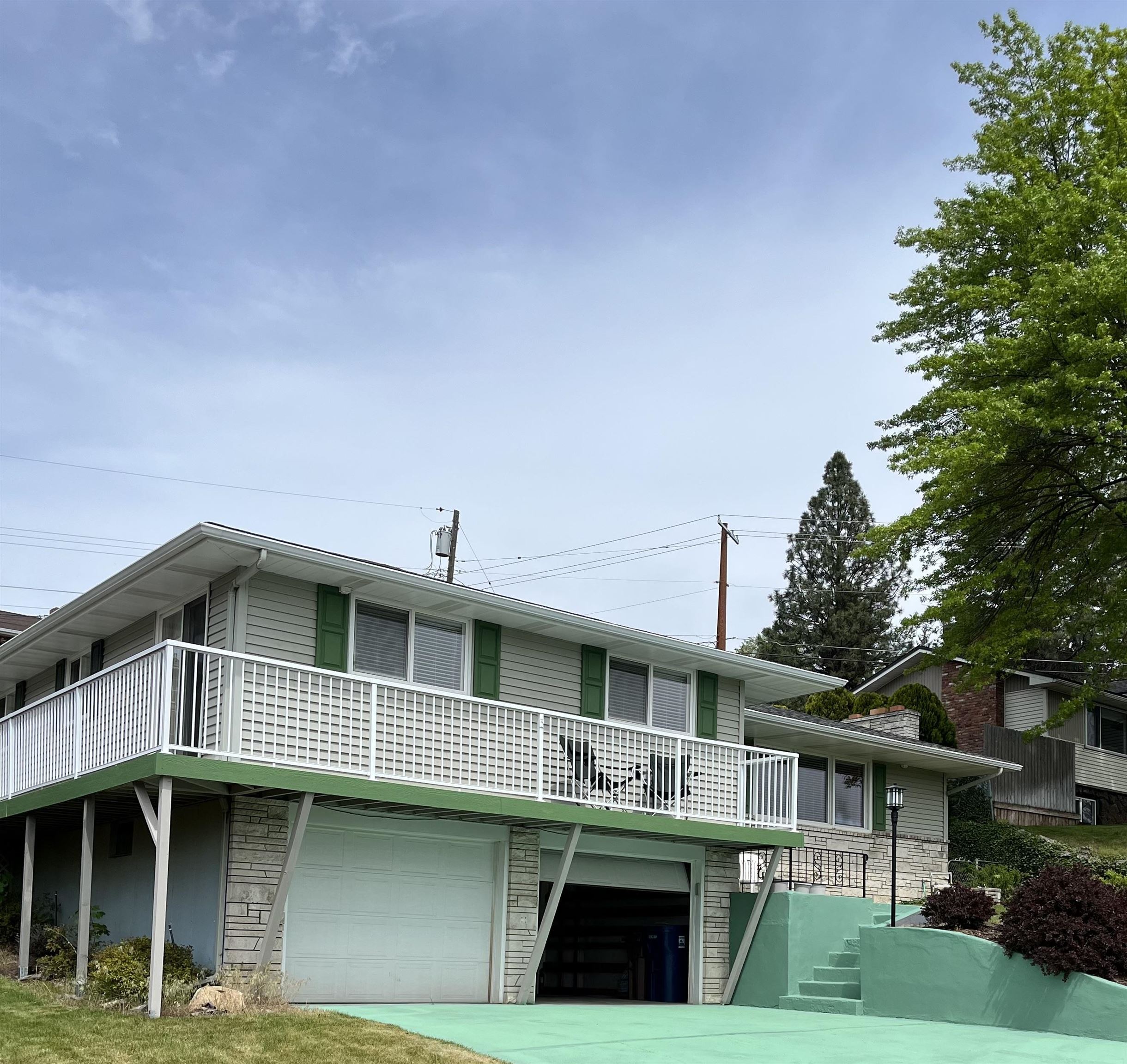 2312 W Woodside Ave - Photo 3