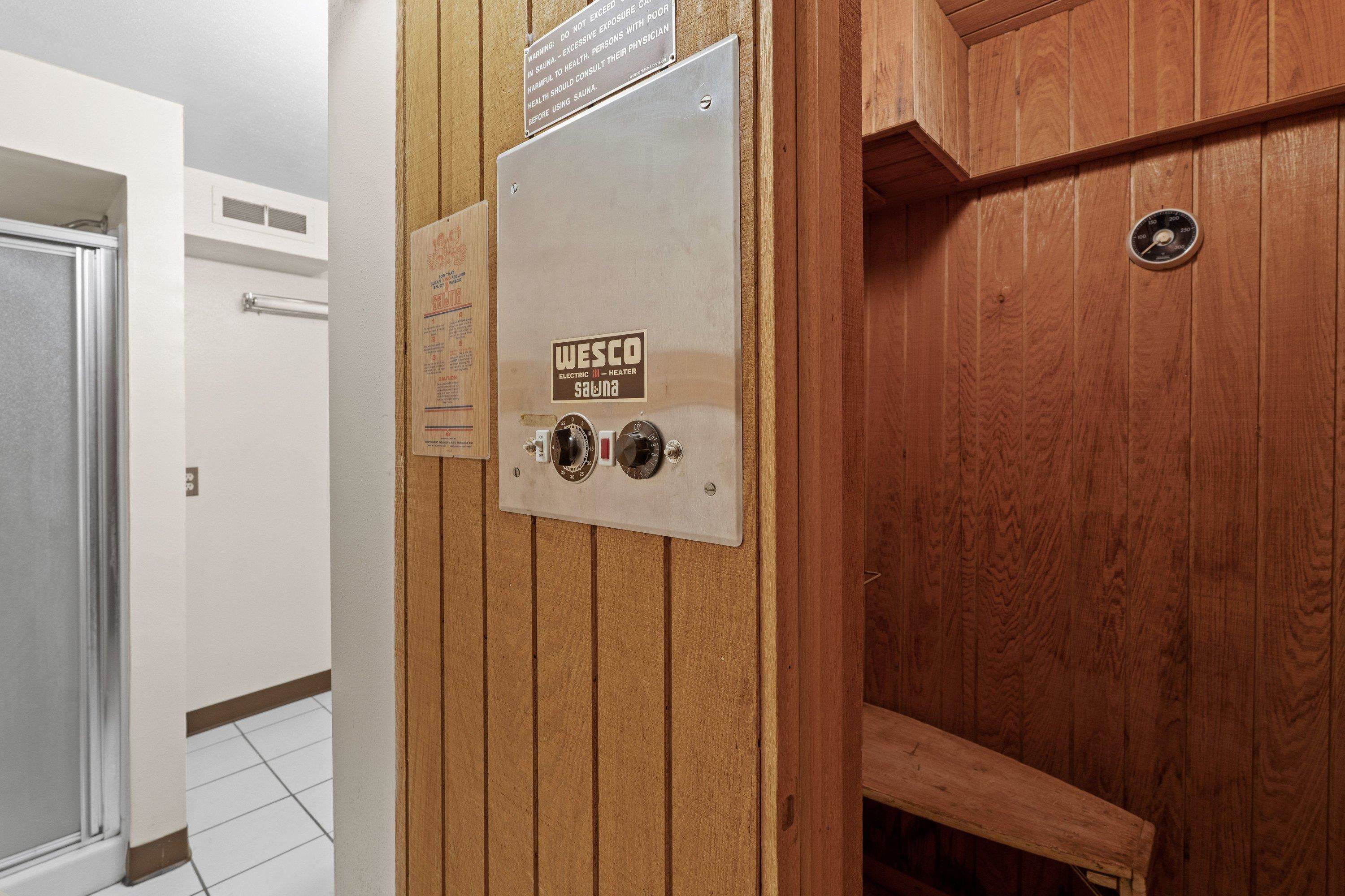 2312 W Woodside Ave - Photo 26