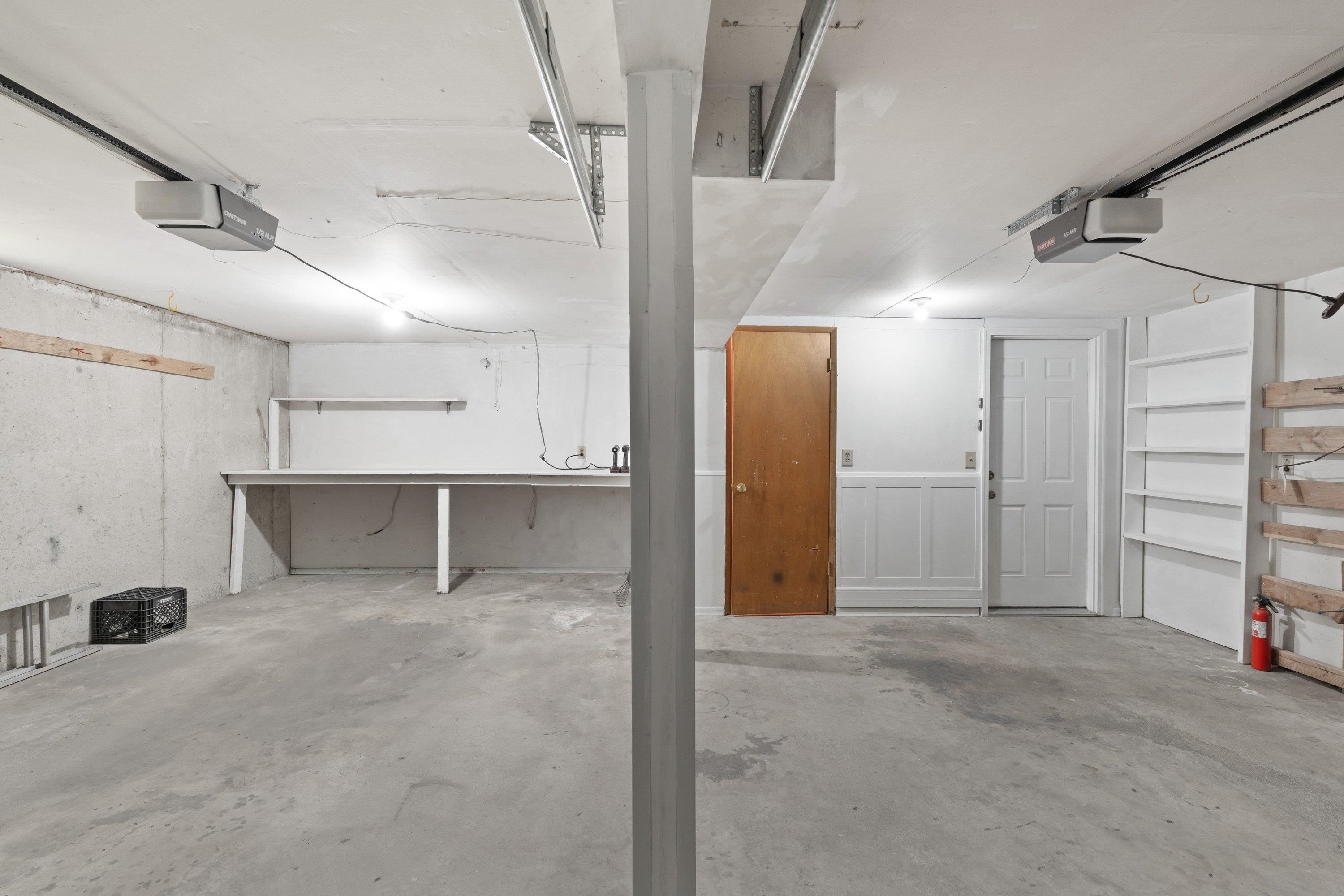 2312 W Woodside Ave - Photo 33