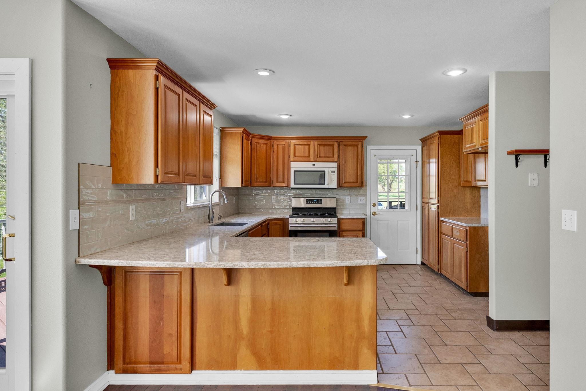 601 Tomeo Ct - Photo 14