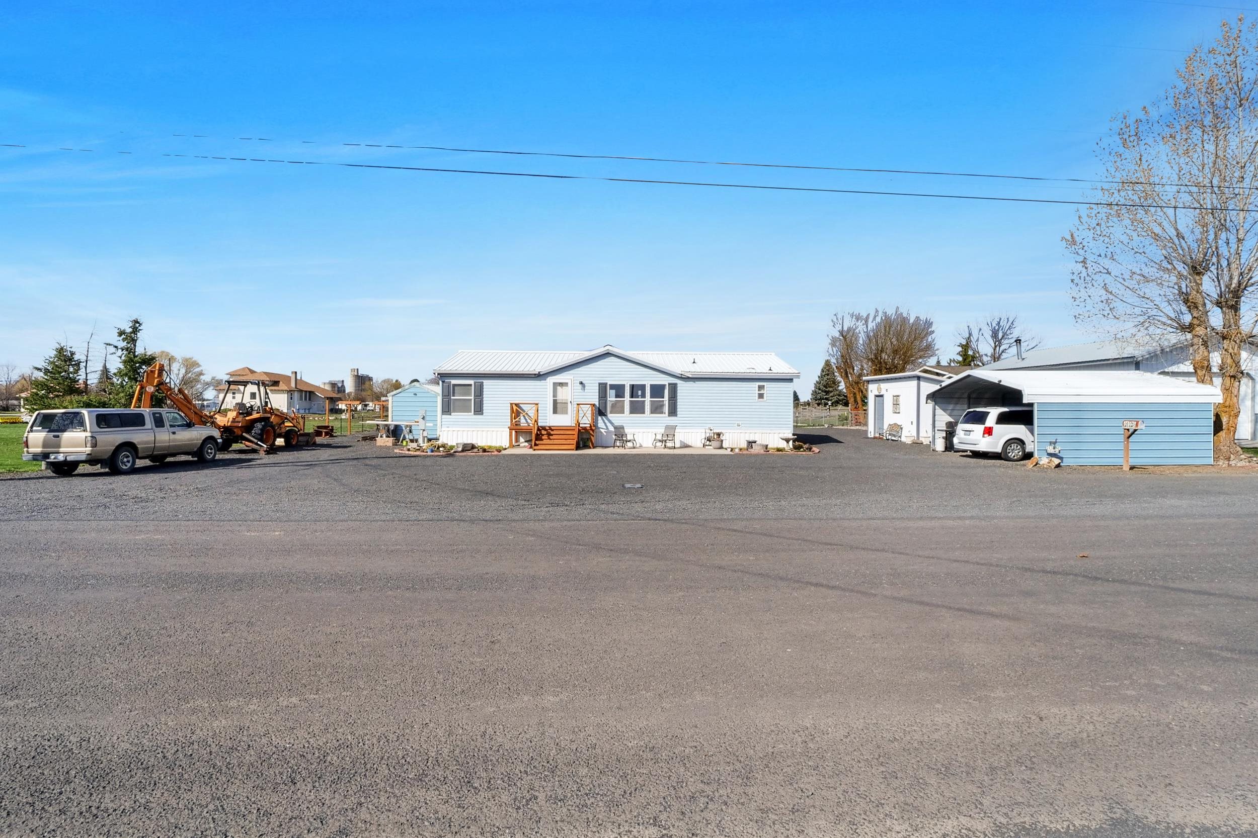 365 NE Adams Rd - Photo 4
