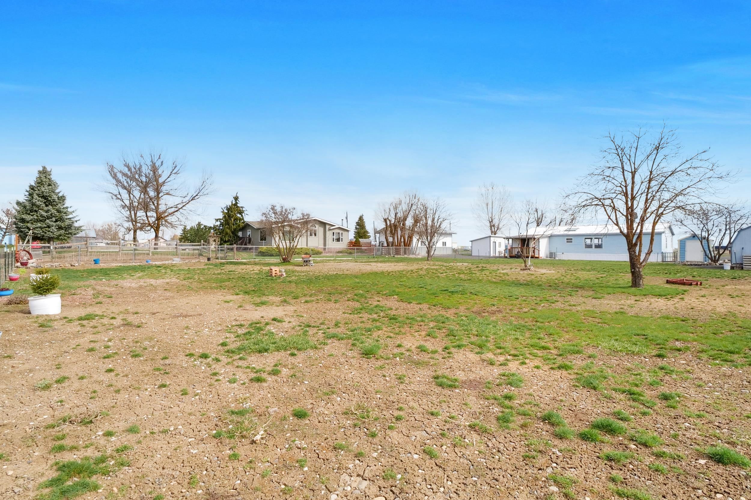 365 NE Adams Rd - Photo 37