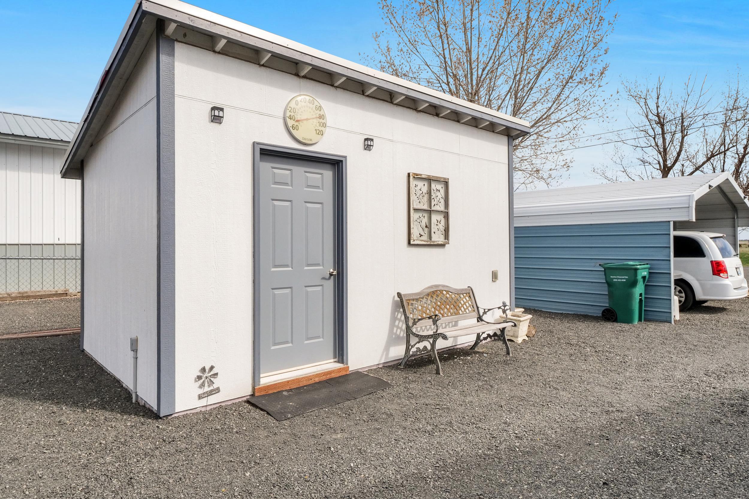 365 NE Adams Rd - Photo 38