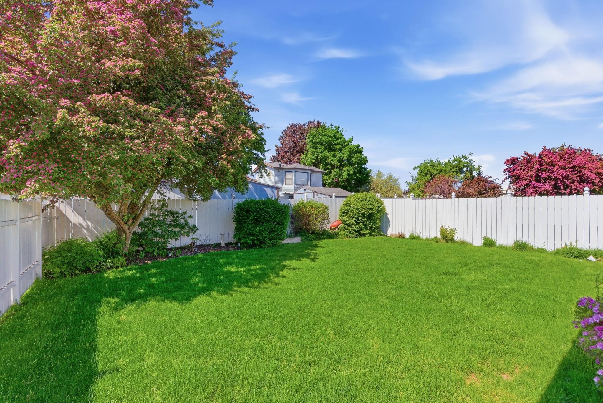 6905 N Hamilton Rd - Photo 3
