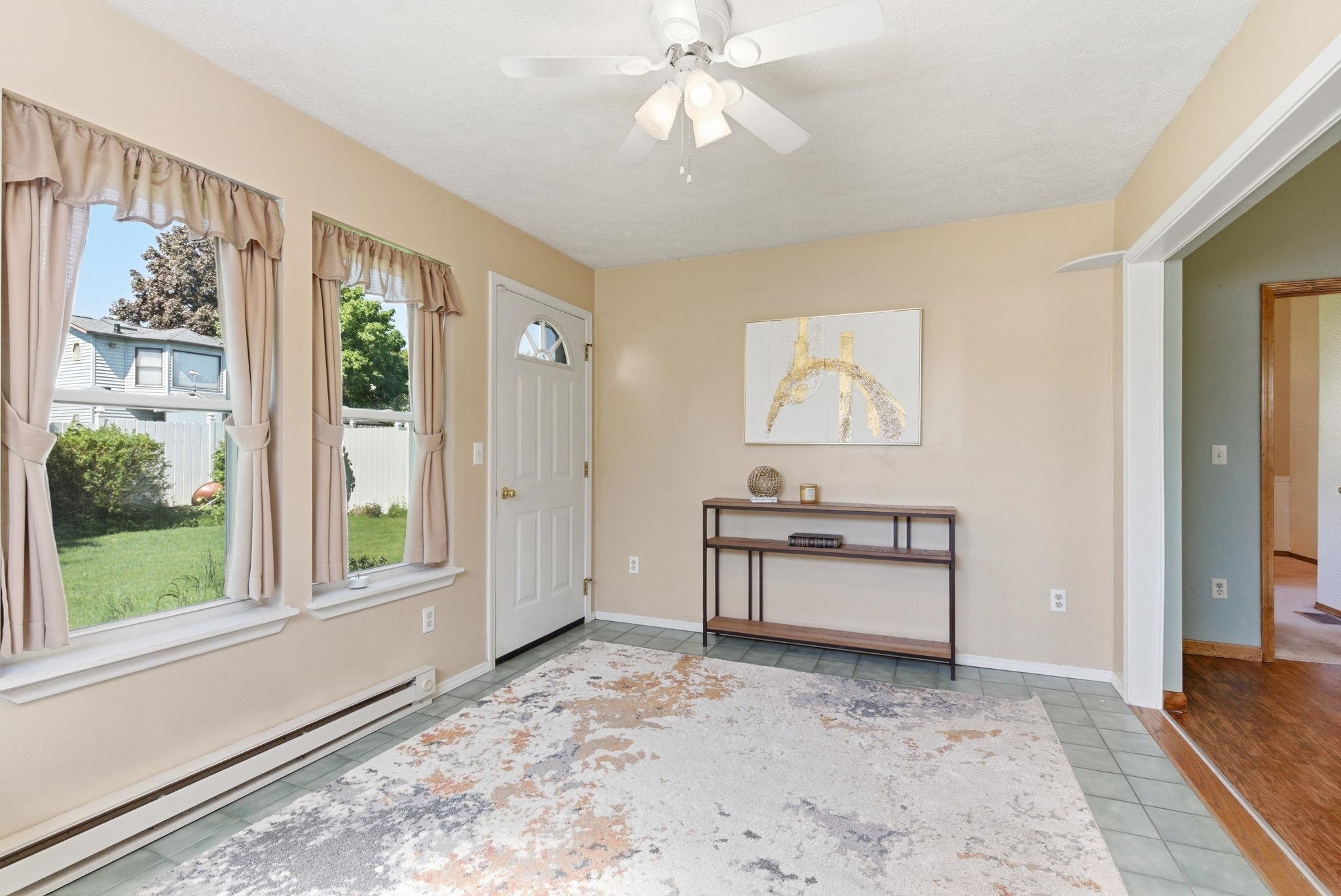 6905 N Hamilton Rd - Photo 9