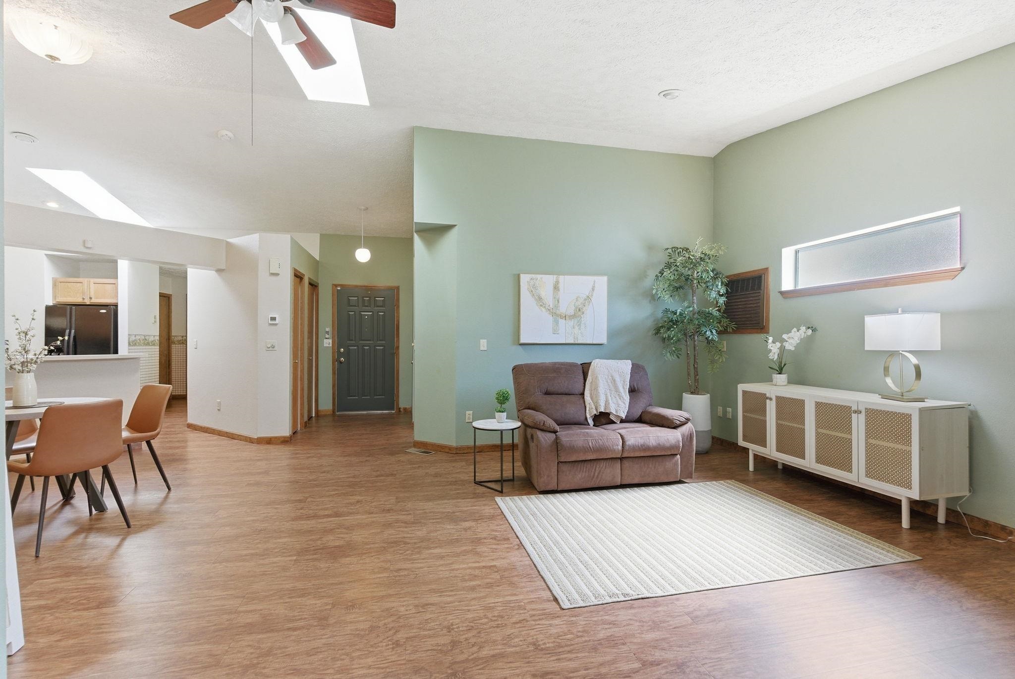 6905 N Hamilton Rd - Photo 10