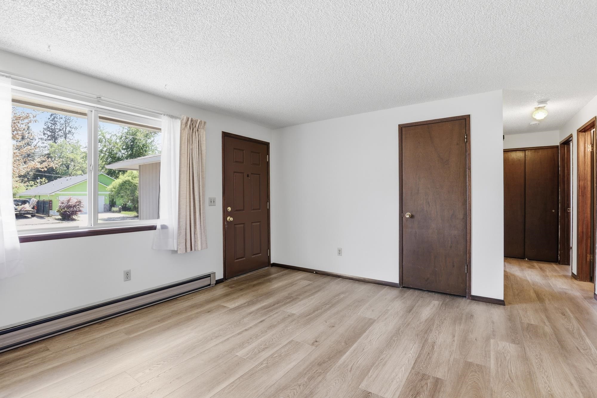 3811 E Hartson Ave - Photo 4