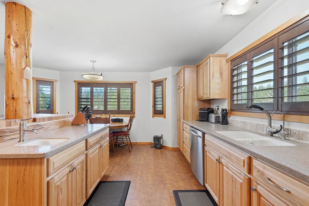 220 Garden Ln - Photo 14