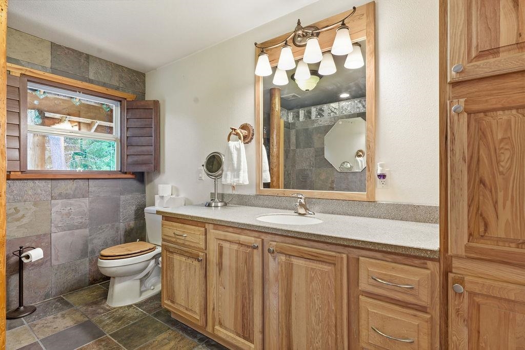 220 Garden Ln - Photo 18