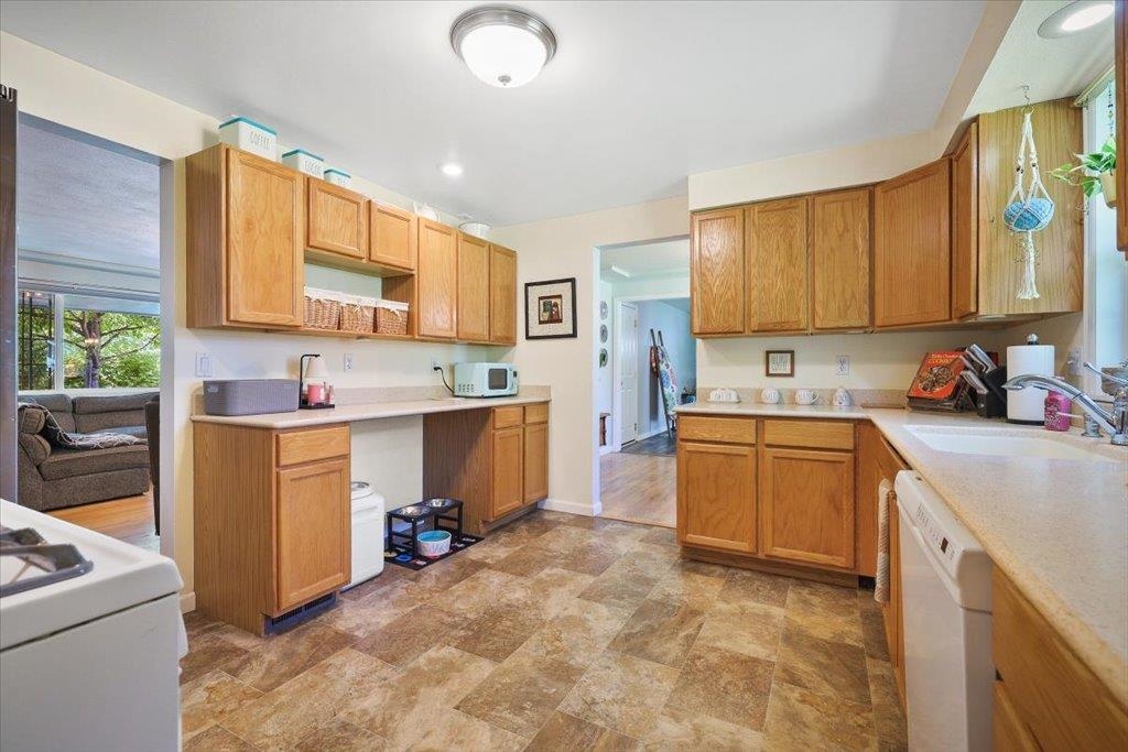 11205 E 22nd Ave - Photo 11