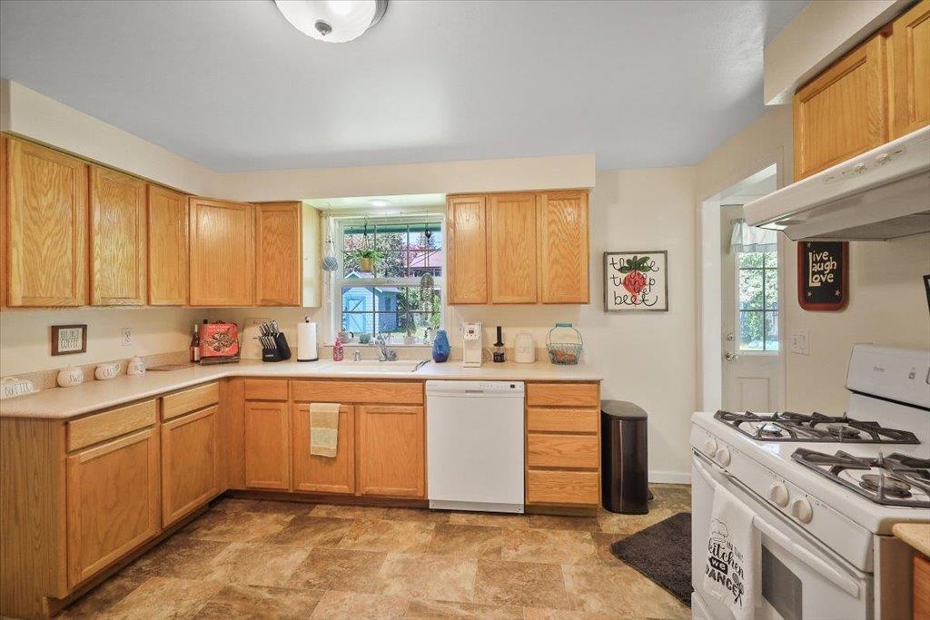 11205 E 22nd Ave - Photo 12