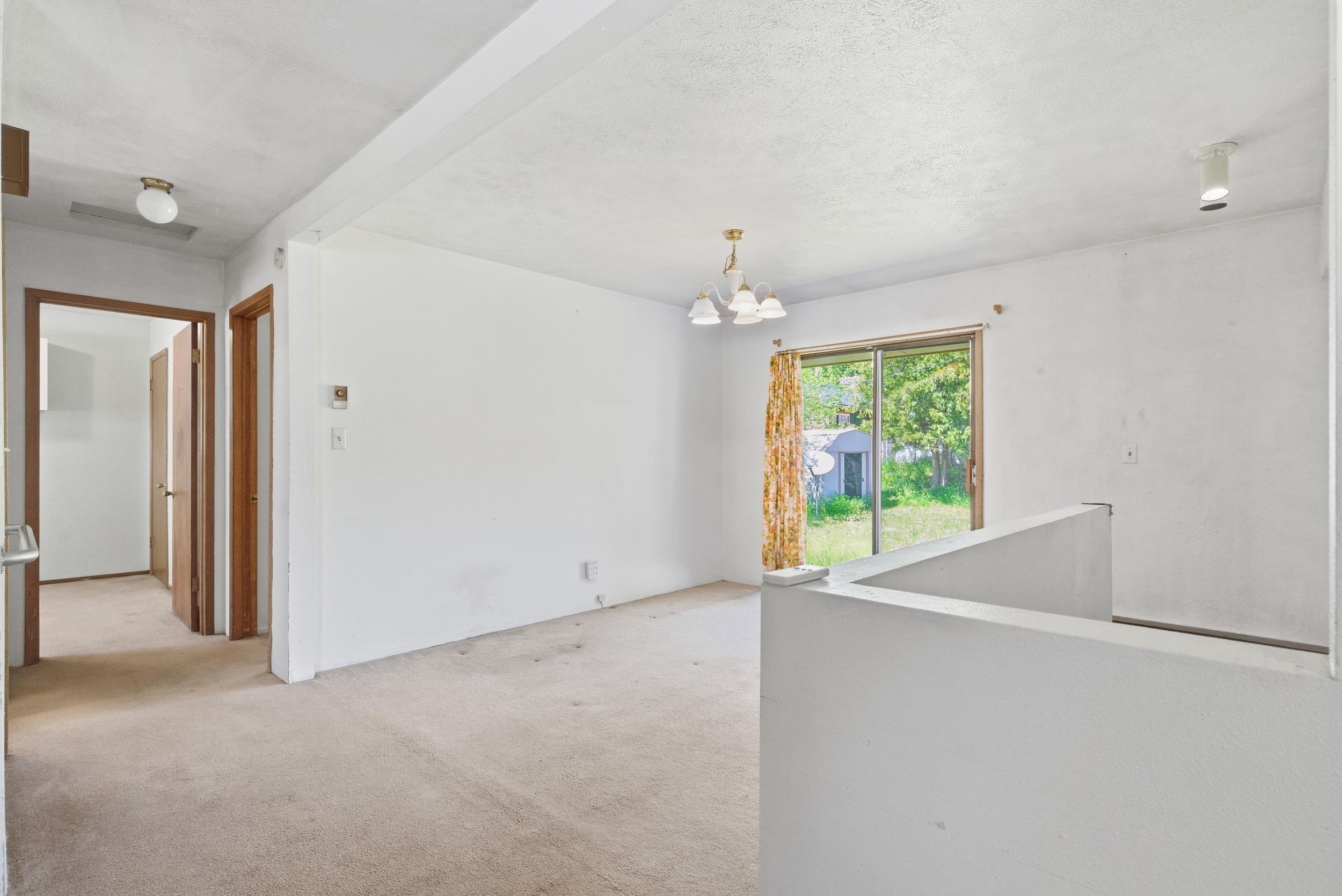 820 W Spruce St - Photo 11