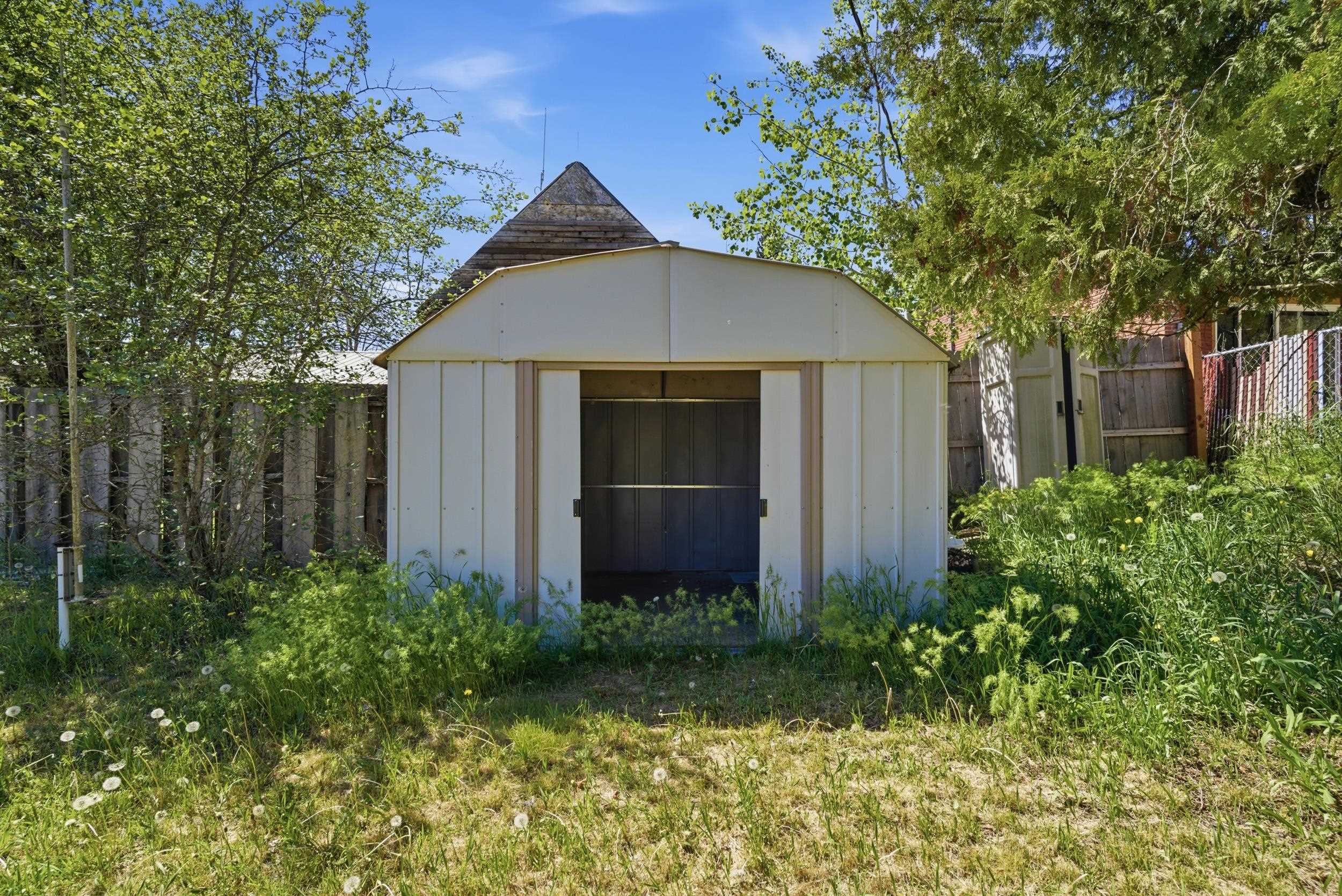 820 W Spruce St - Photo 31