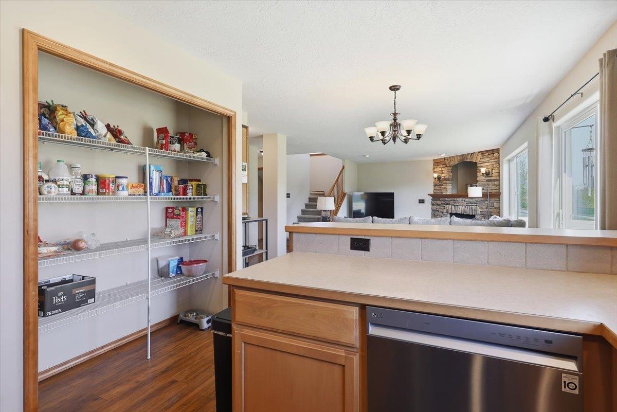 18115 E 11th Ave Ave - Photo 12