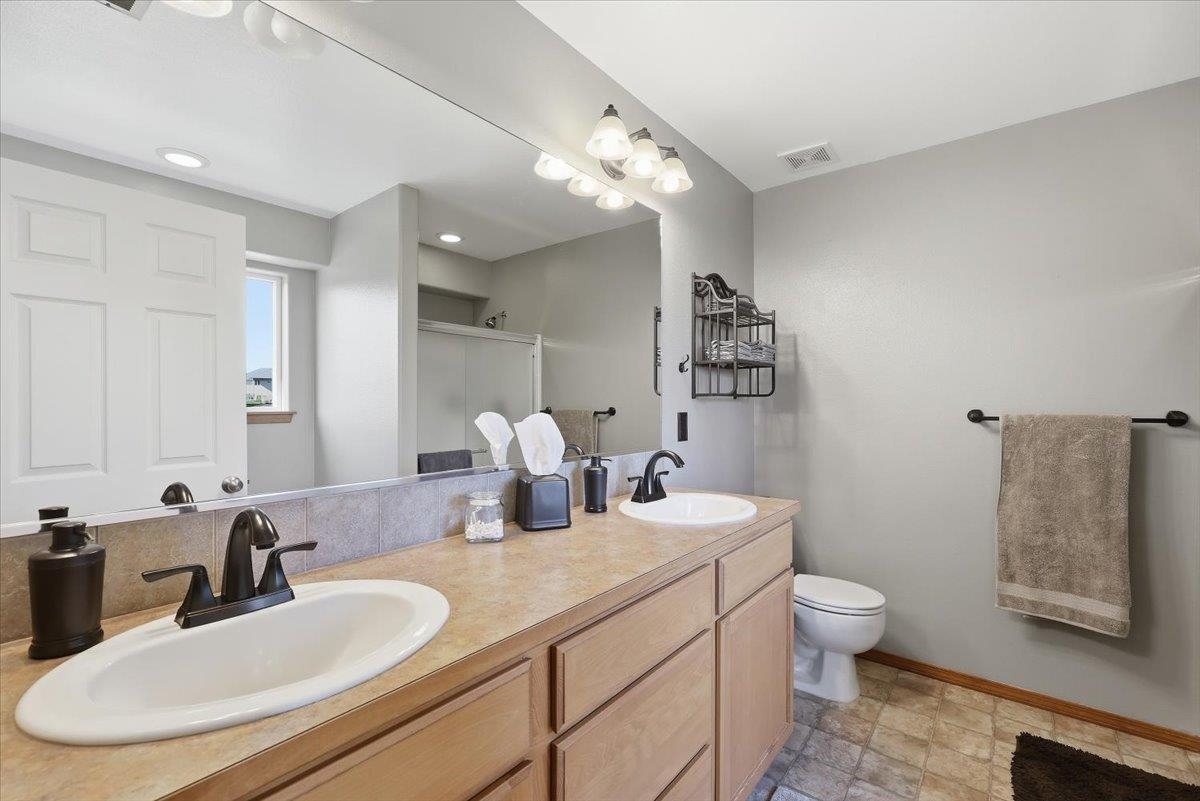 18115 E 11th Ave Ave - Photo 19