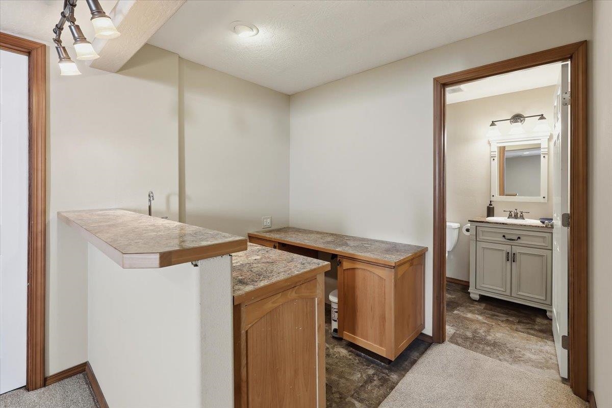 18115 E 11th Ave Ave - Photo 26