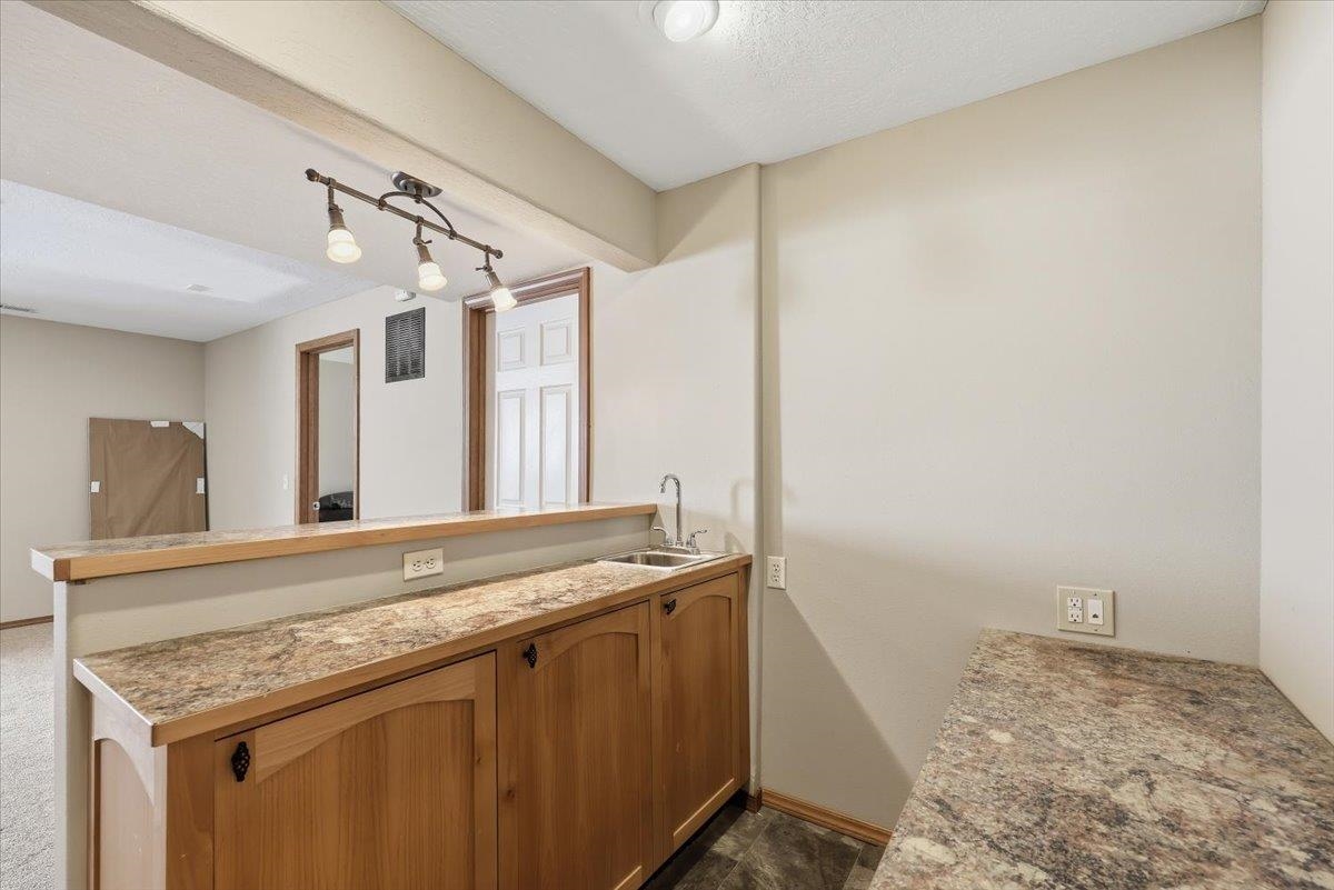 18115 E 11th Ave Ave - Photo 27