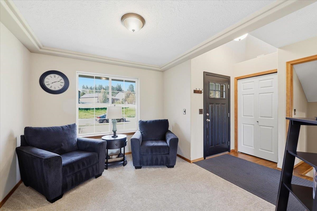 18115 E 11th Ave Ave - Photo 4